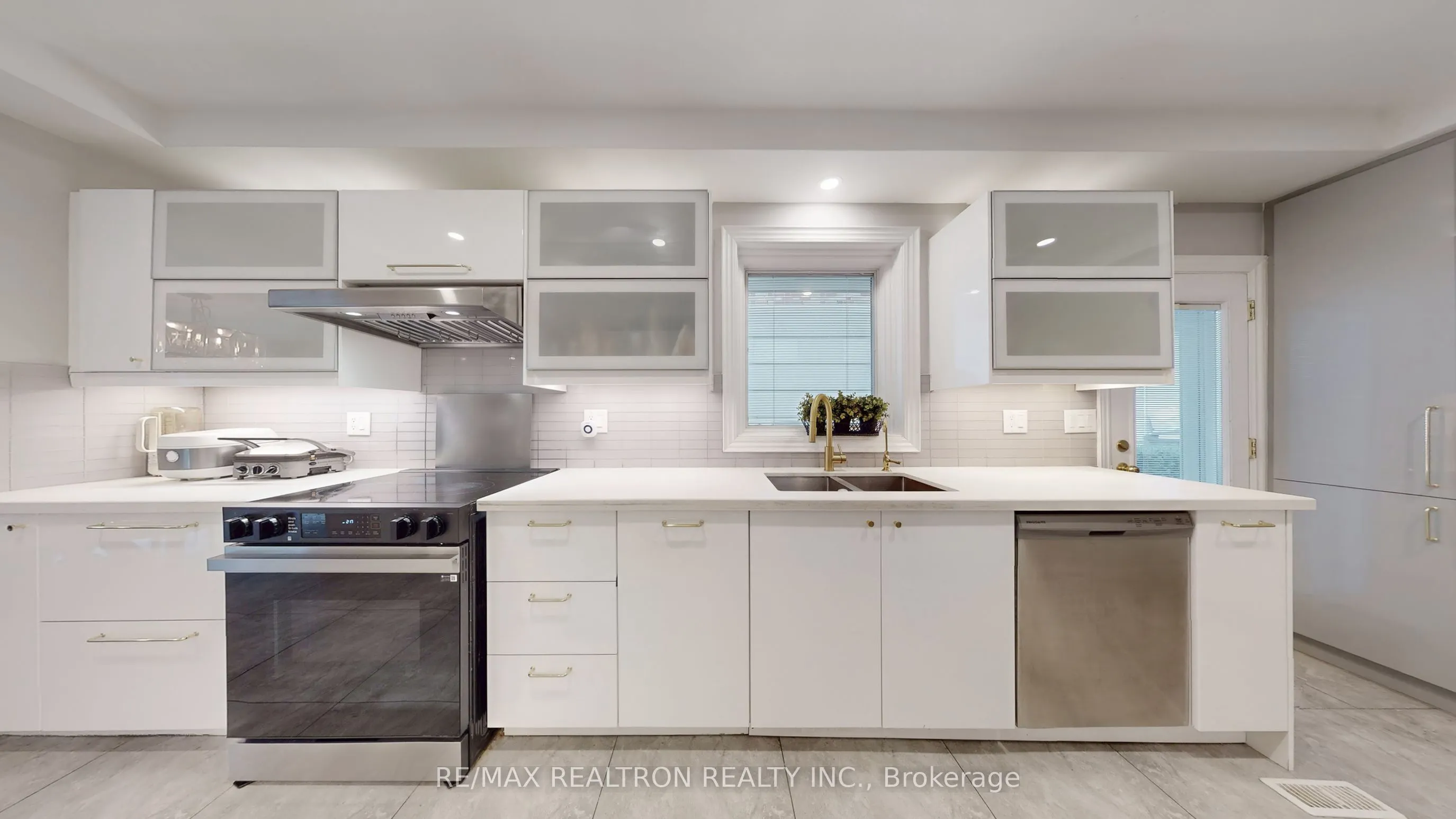 15 Edenbridge Drive