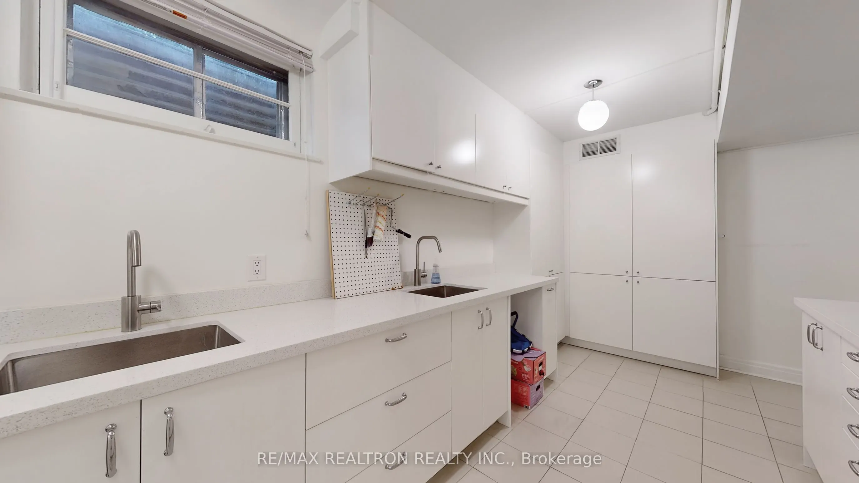 15 Edenbridge Drive