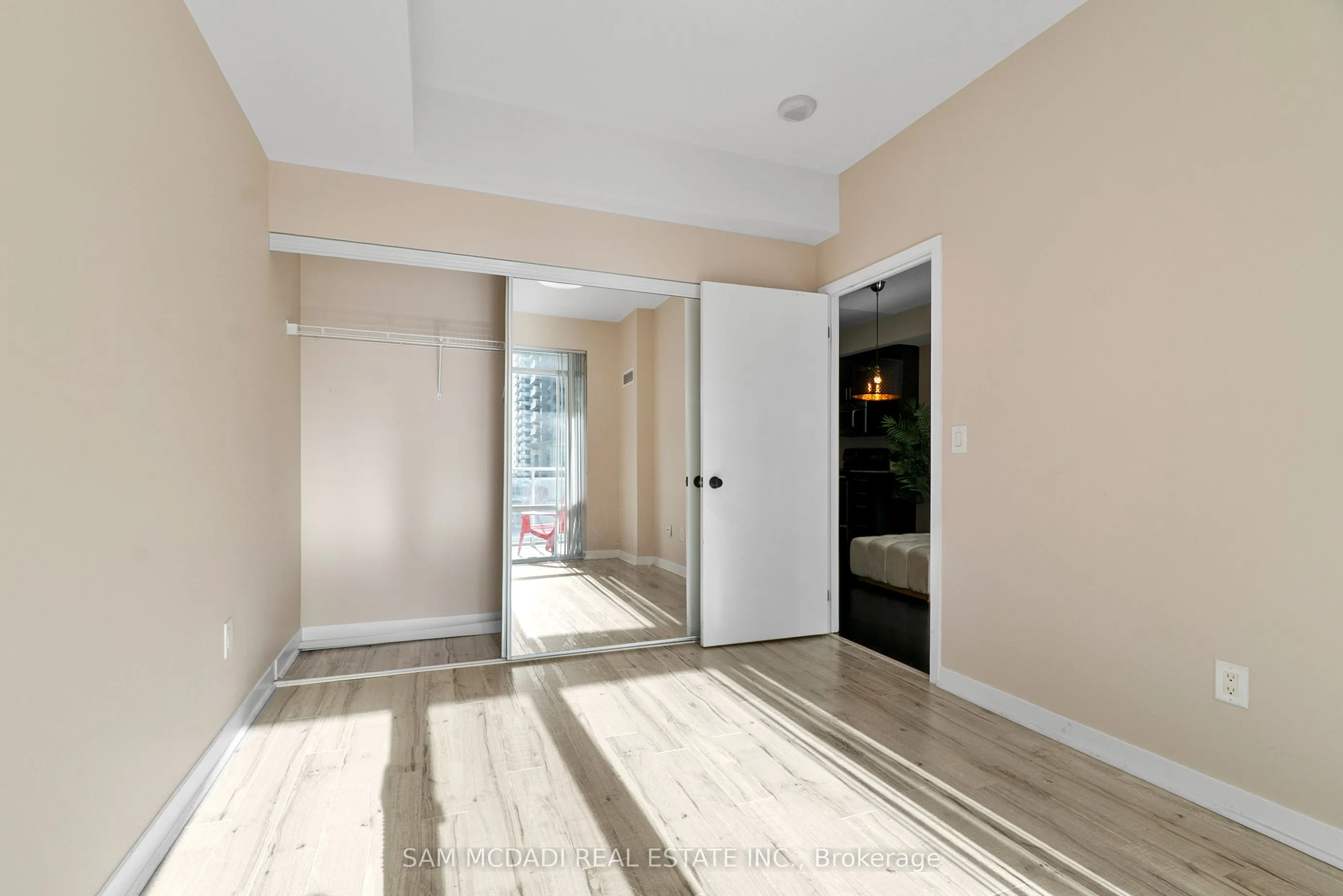360 Square One Drive N, #707