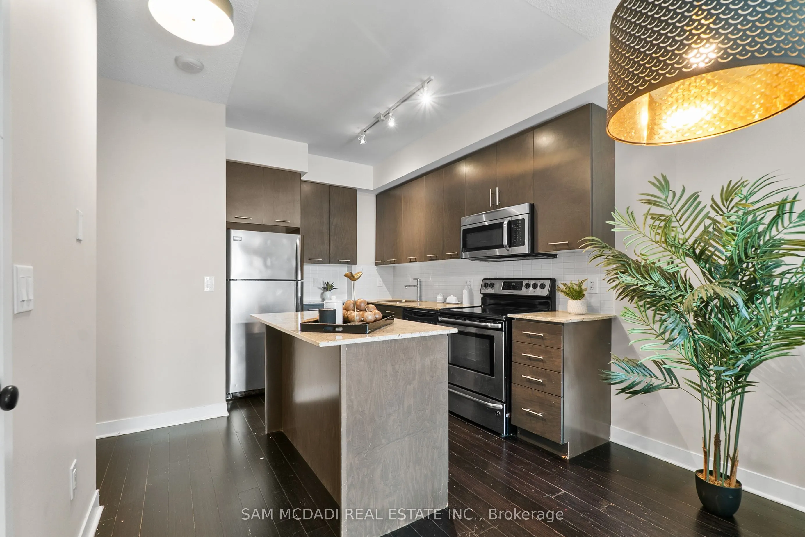 360 Square One Drive N, #707