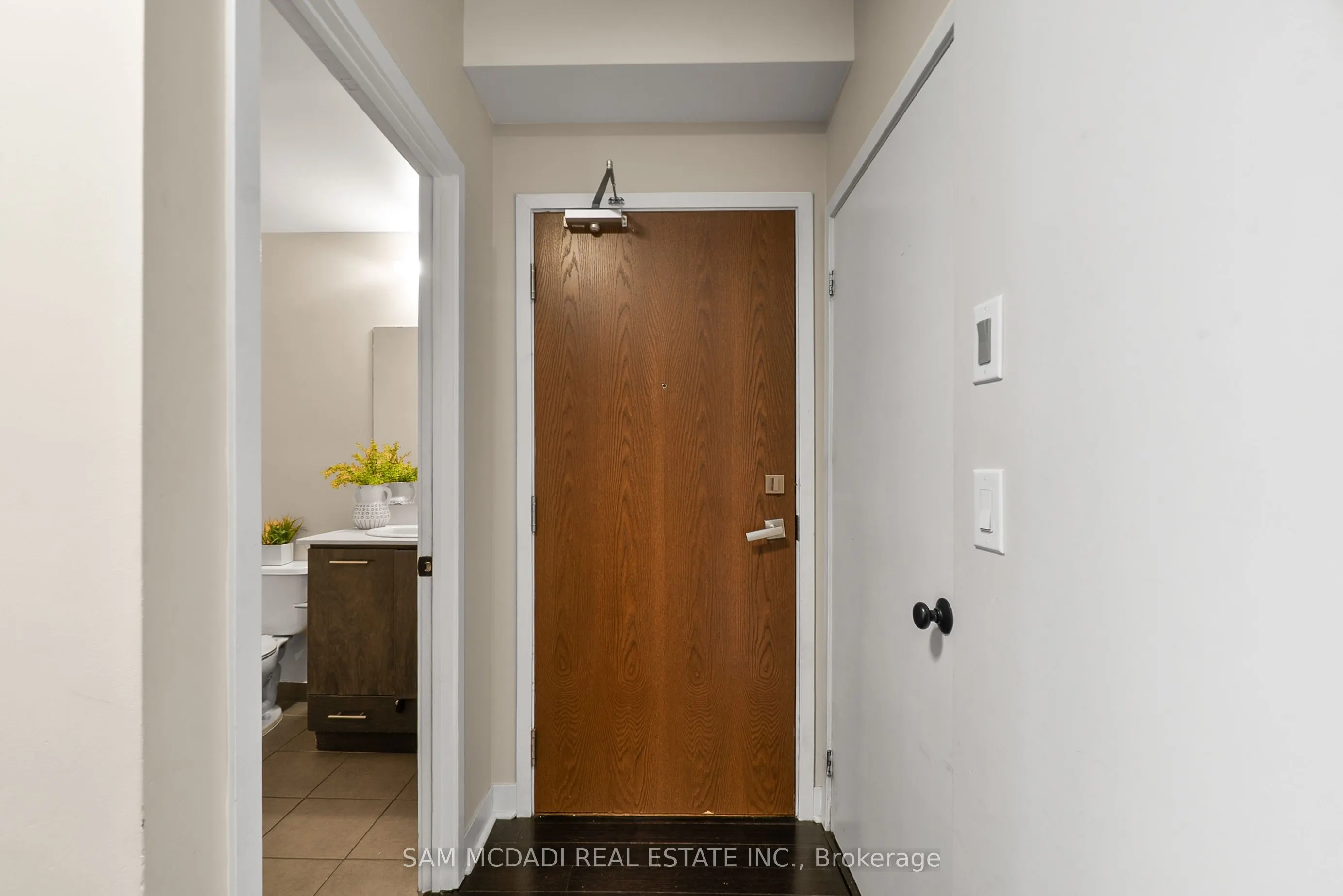 360 Square One Drive N, #707