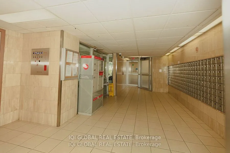 390 Dixon Road S, #1202