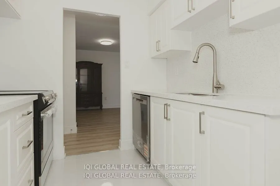 390 Dixon Road S, #1202
