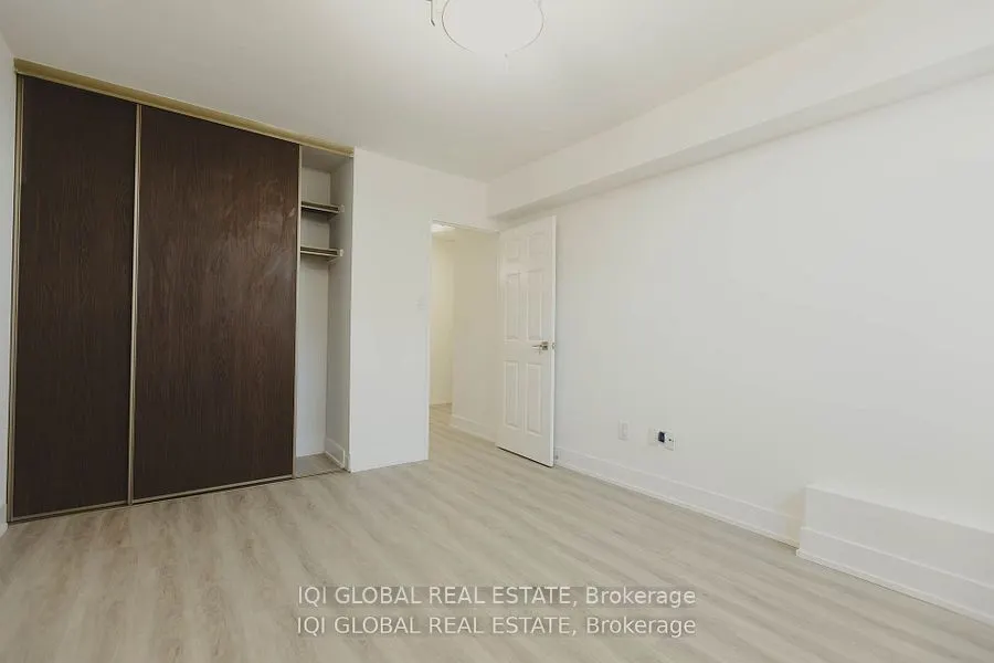 390 Dixon Road S, #1202