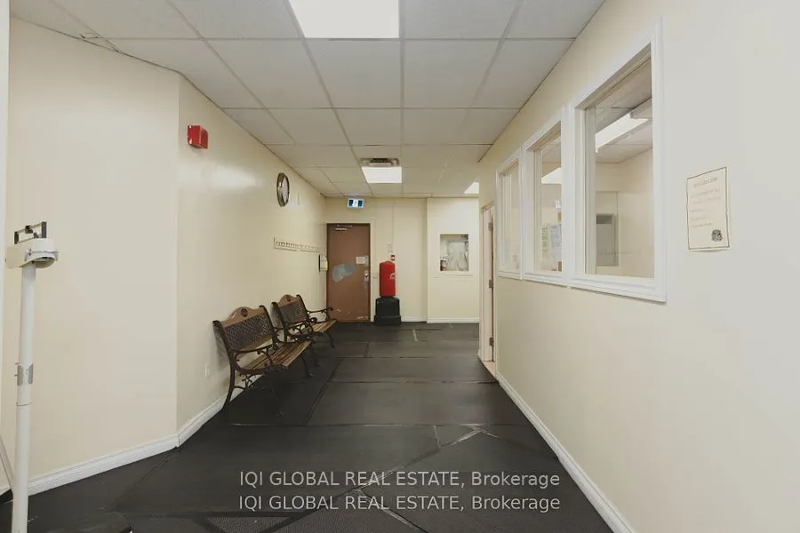 390 Dixon Road S, #1202