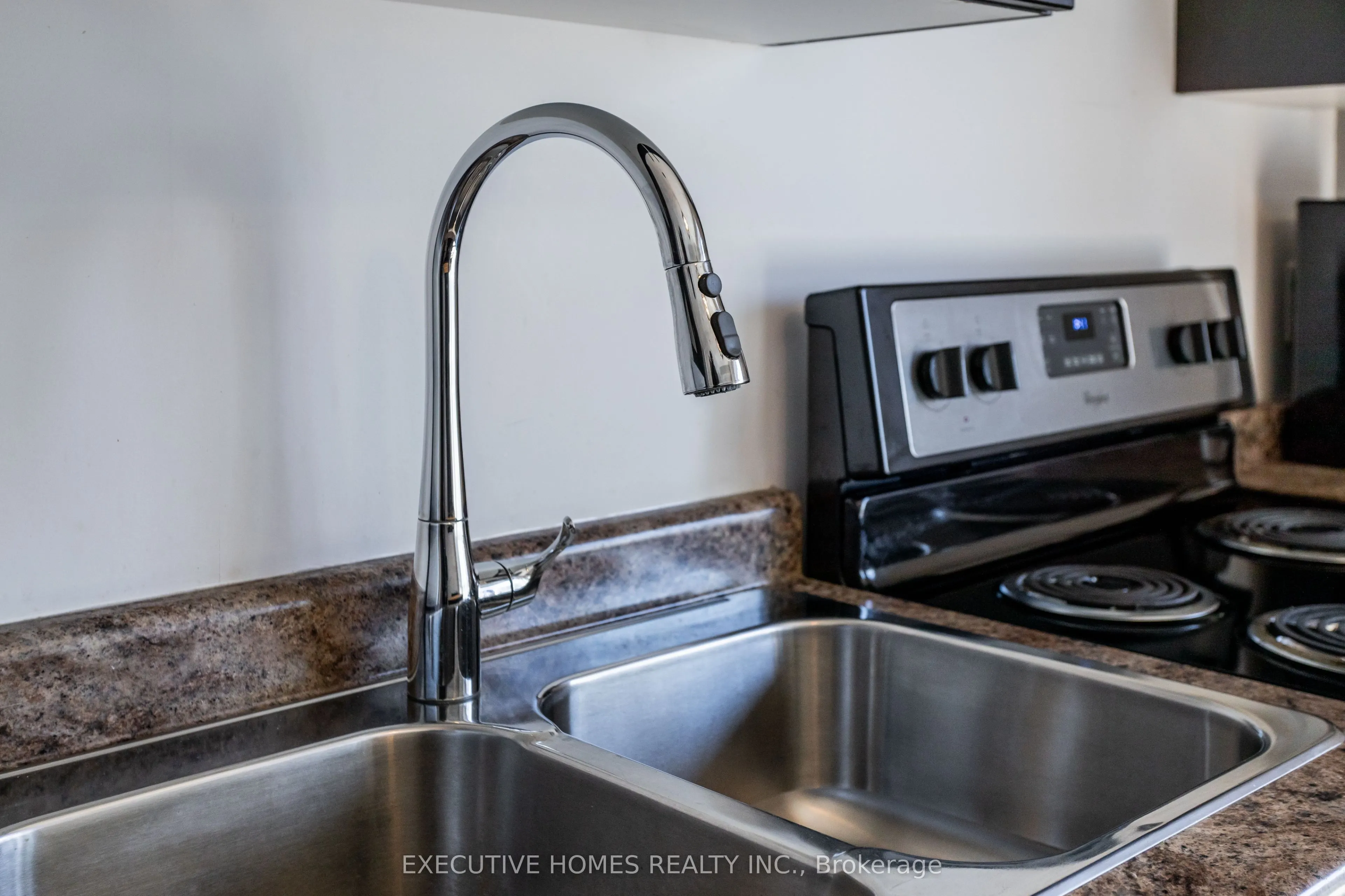 2486 Old Bronte Road, #501
