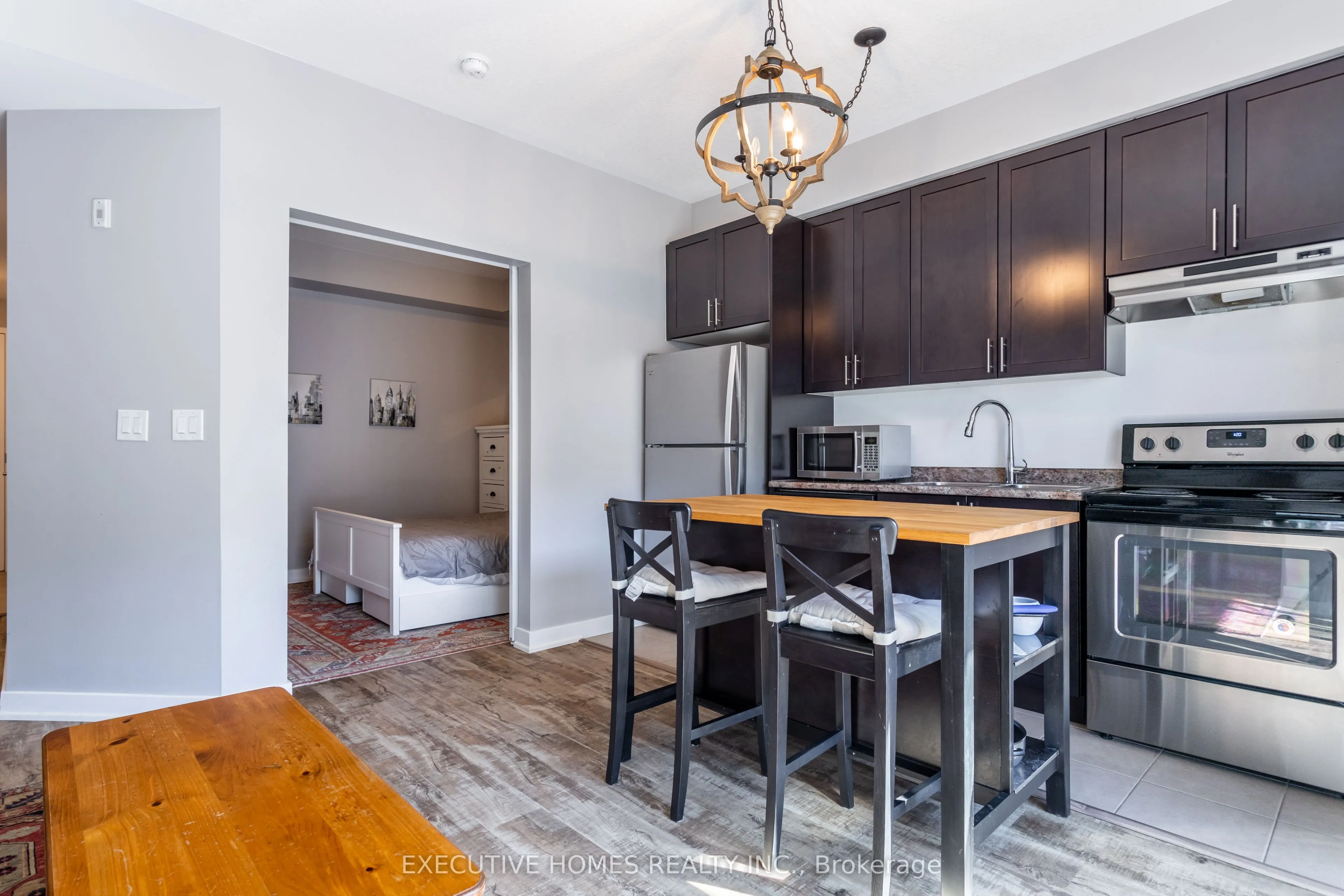 2486 Old Bronte Road, #501