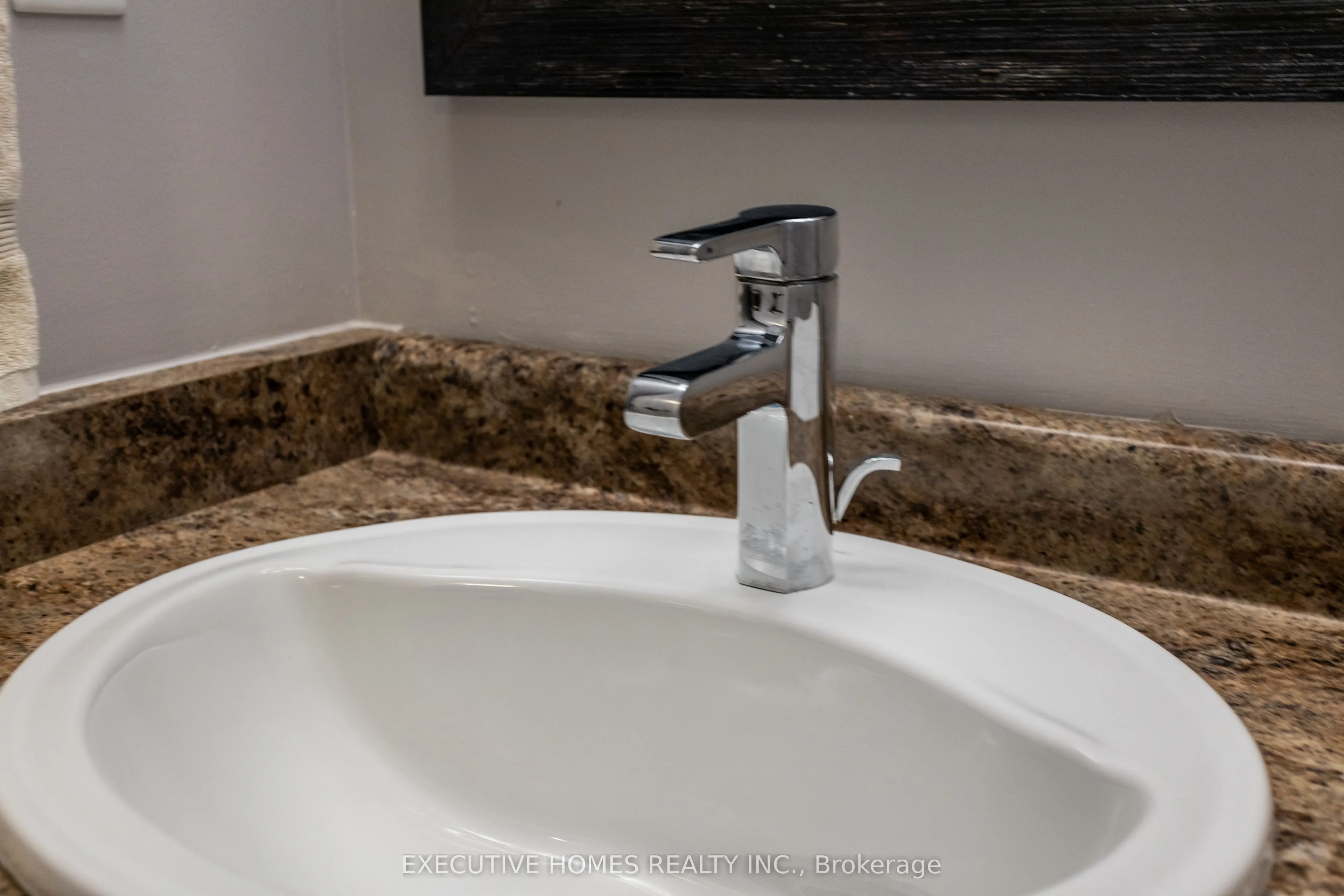 2486 Old Bronte Road, #501