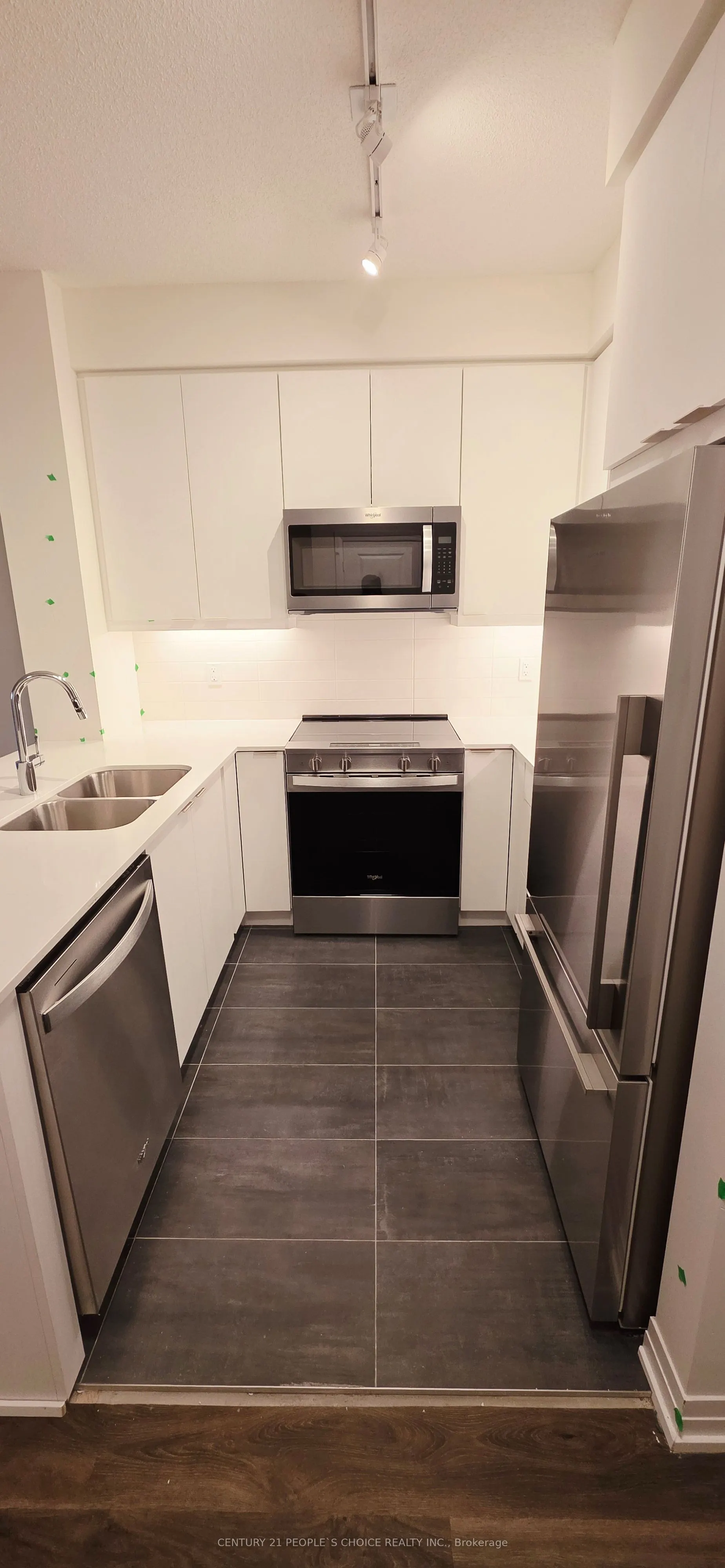 15 Watergarden Drive, #2402