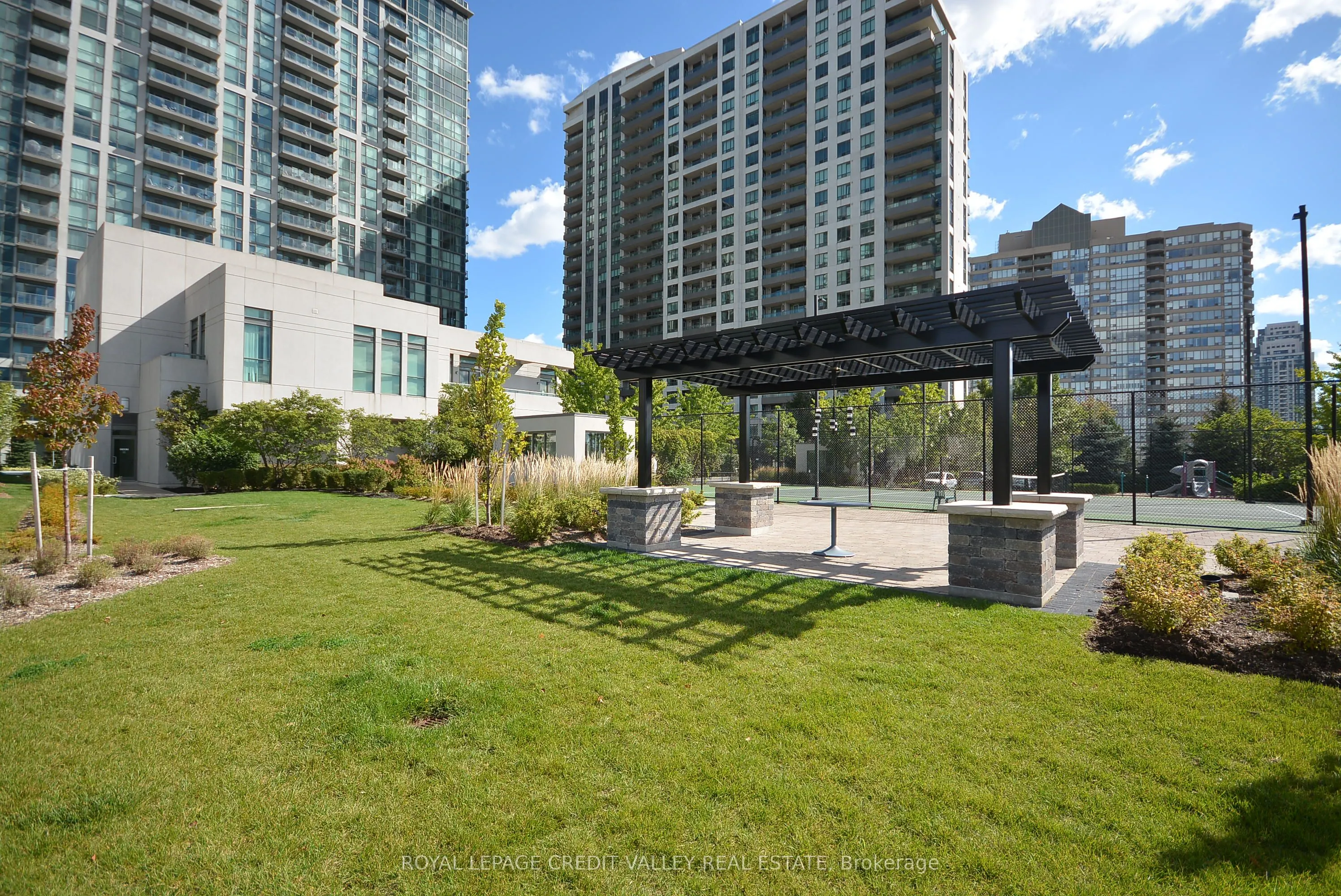 349 Rathburn Road, #709
