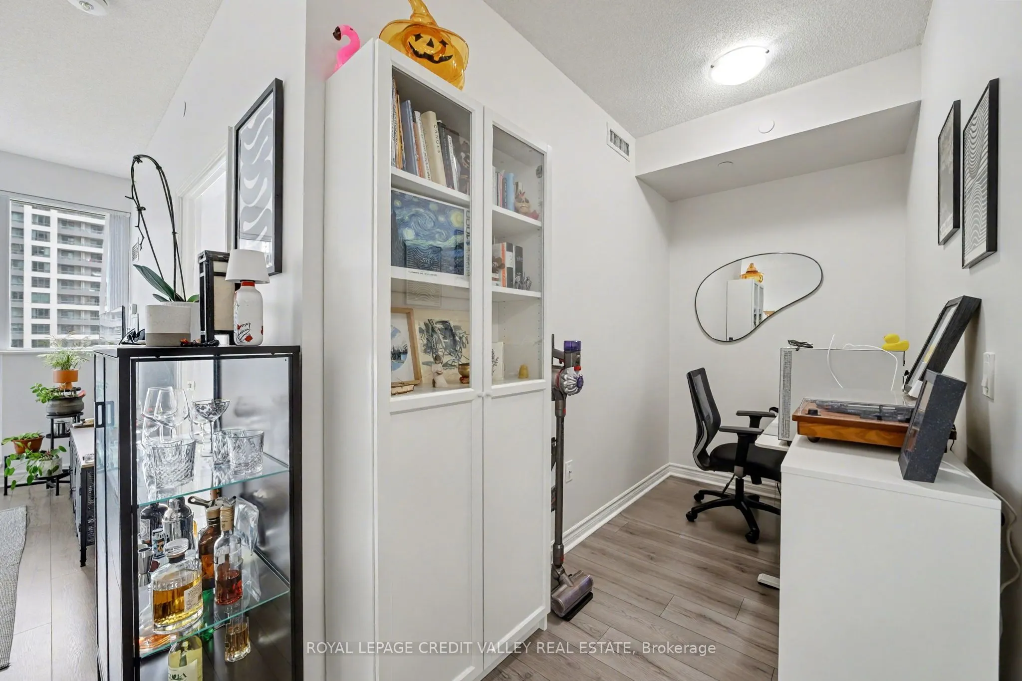 349 Rathburn Road, #709