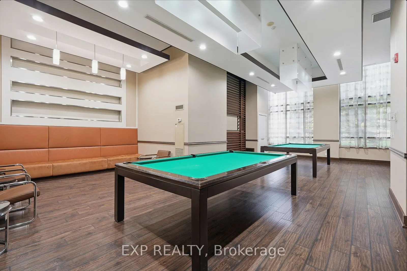 330 Burnhamthorpe Road W, #209