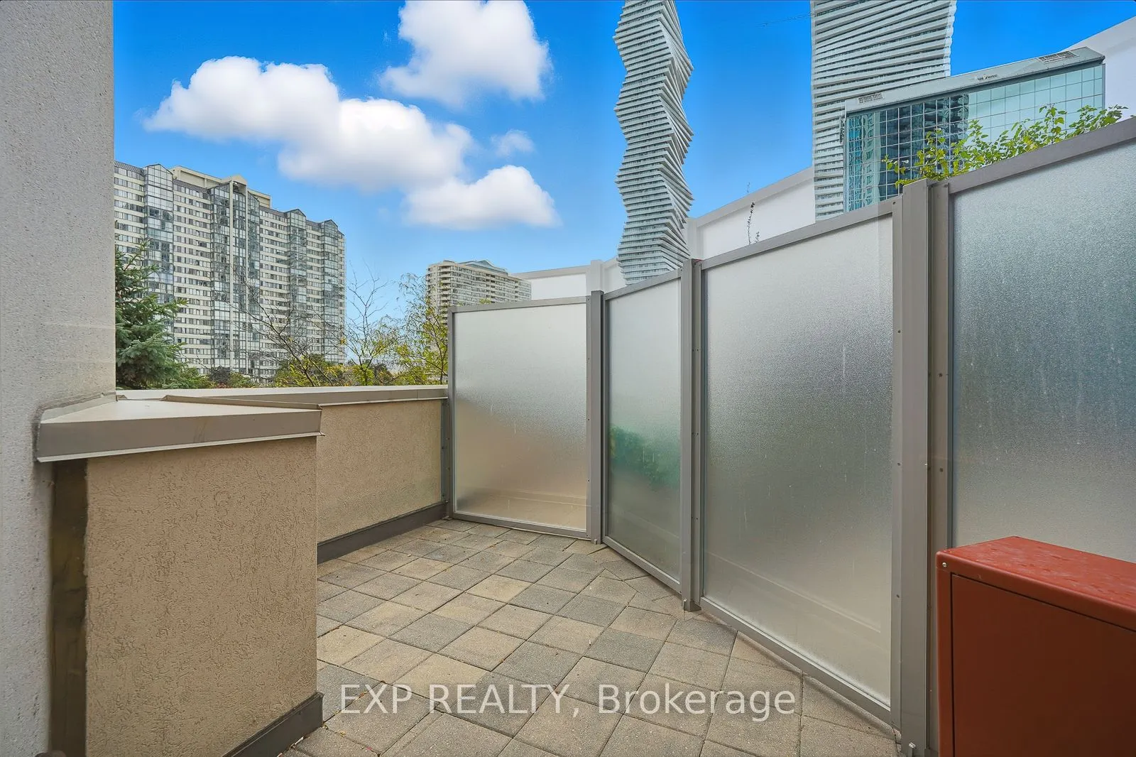 330 Burnhamthorpe Road W, #209