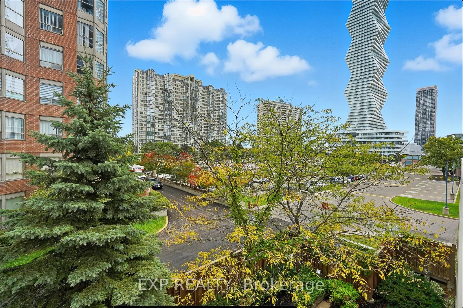 330 Burnhamthorpe Road W, #209