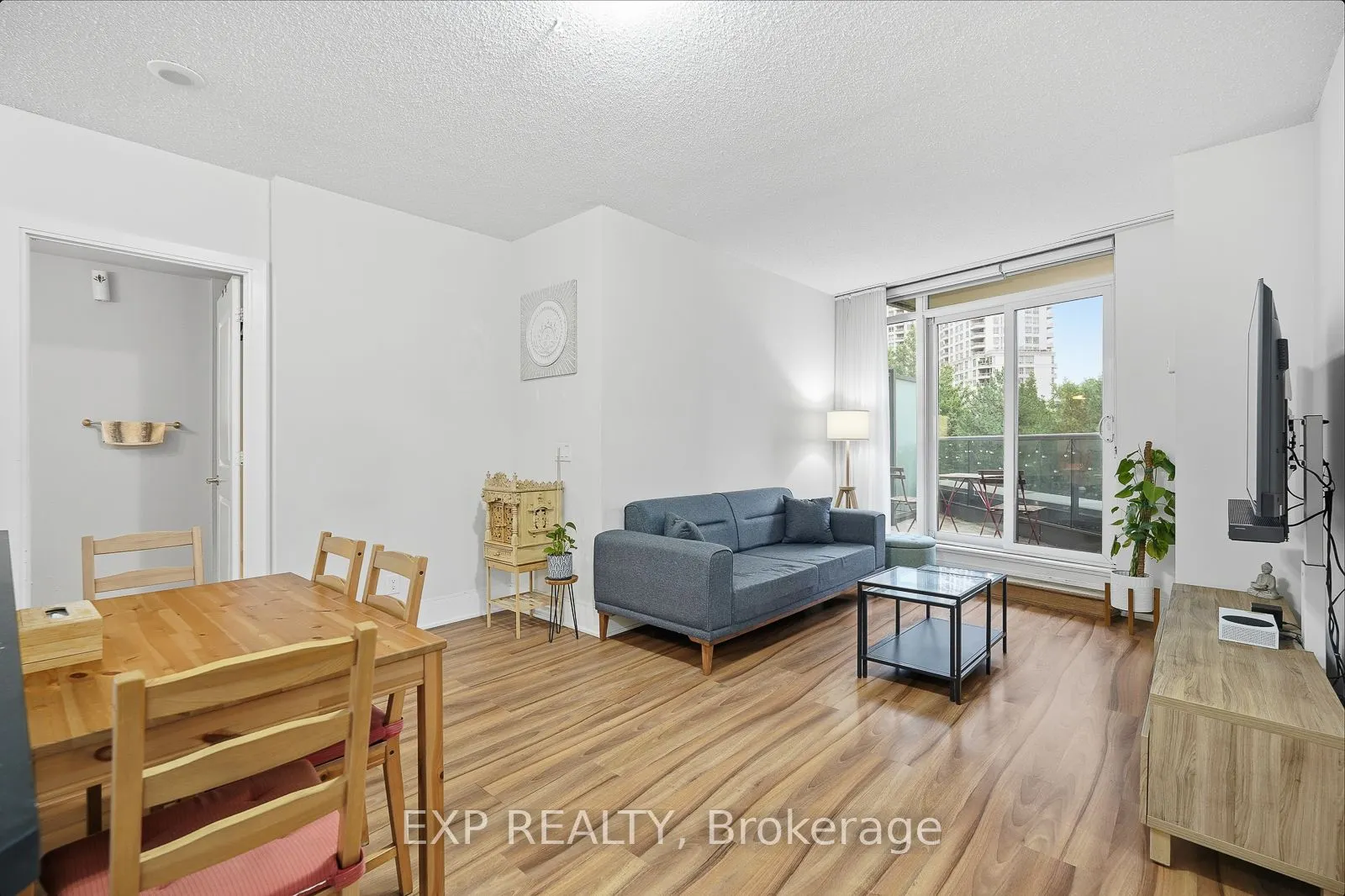 330 Burnhamthorpe Road W, #209