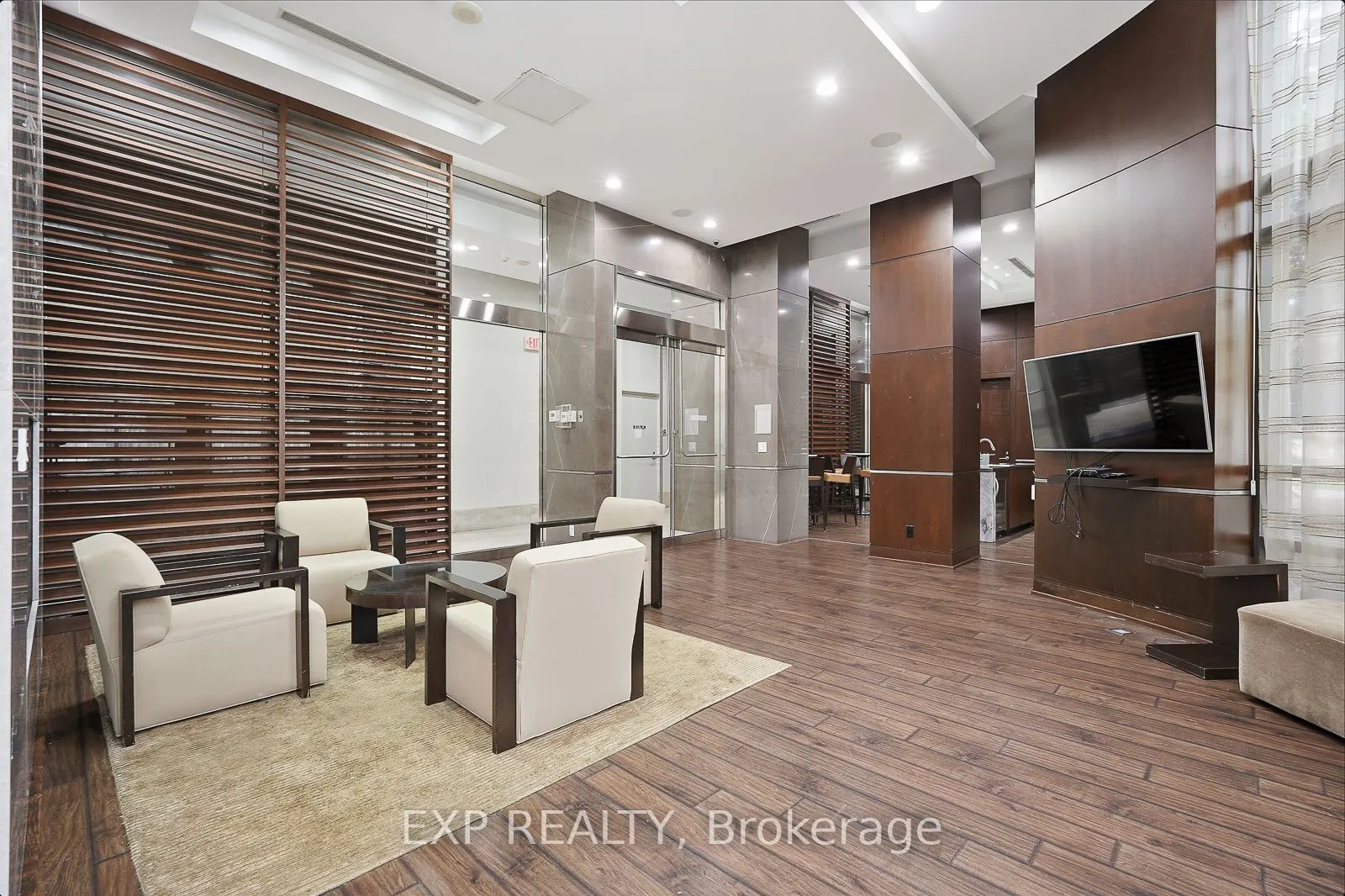 330 Burnhamthorpe Road W, #209