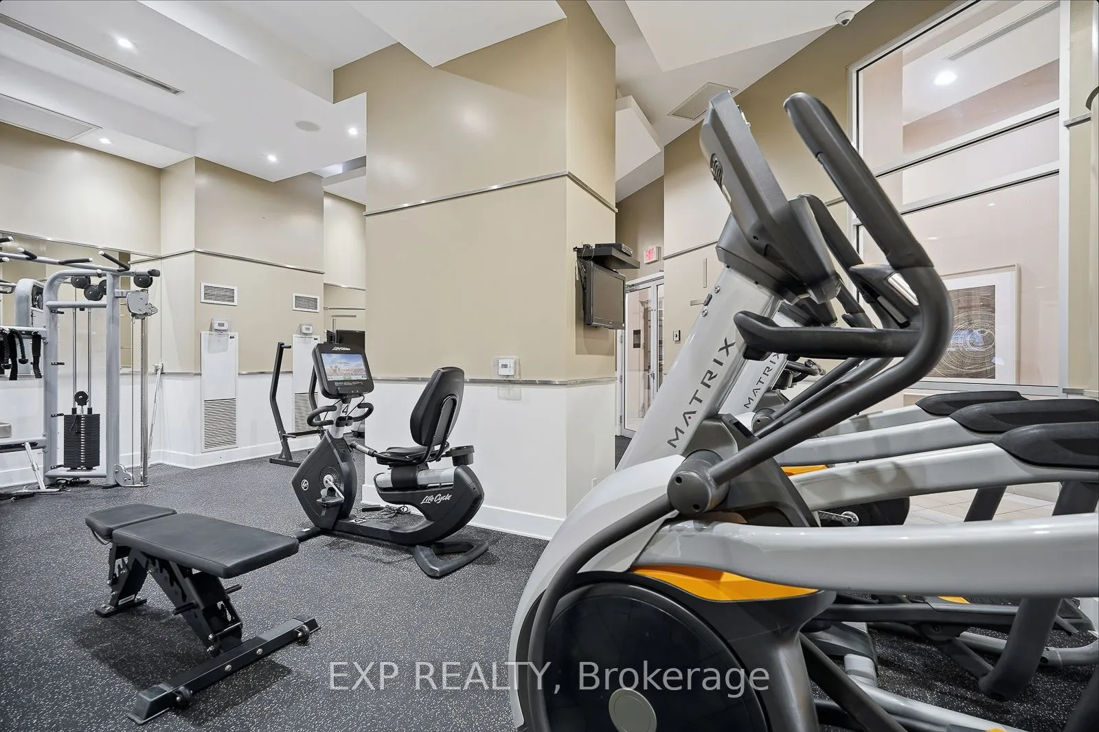 330 Burnhamthorpe Road W, #209