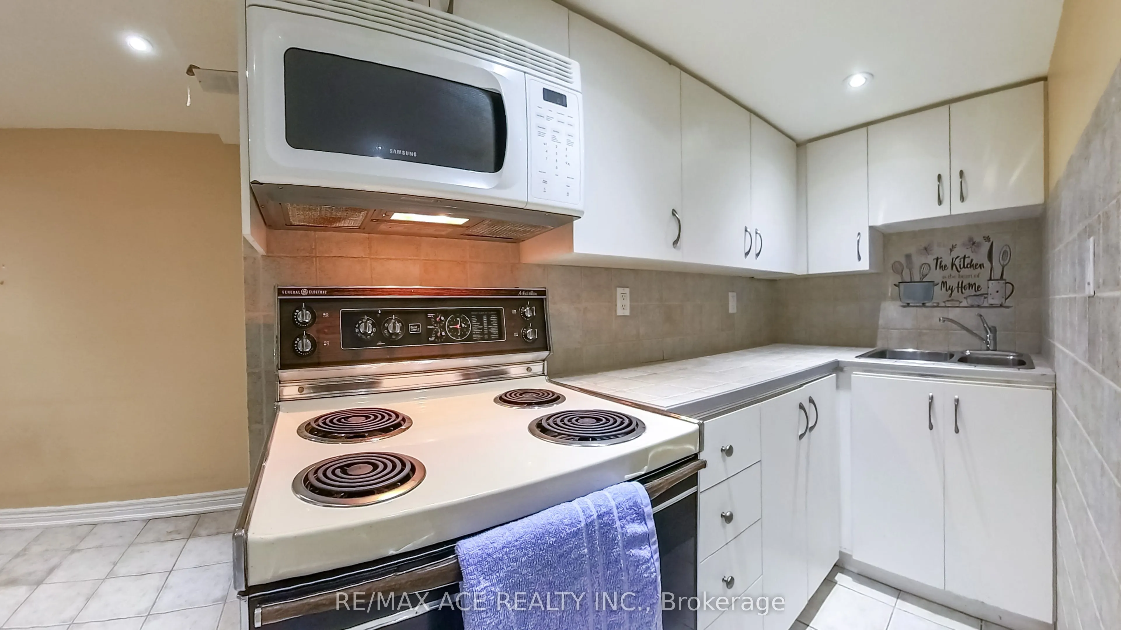 873 Fable Crescent
