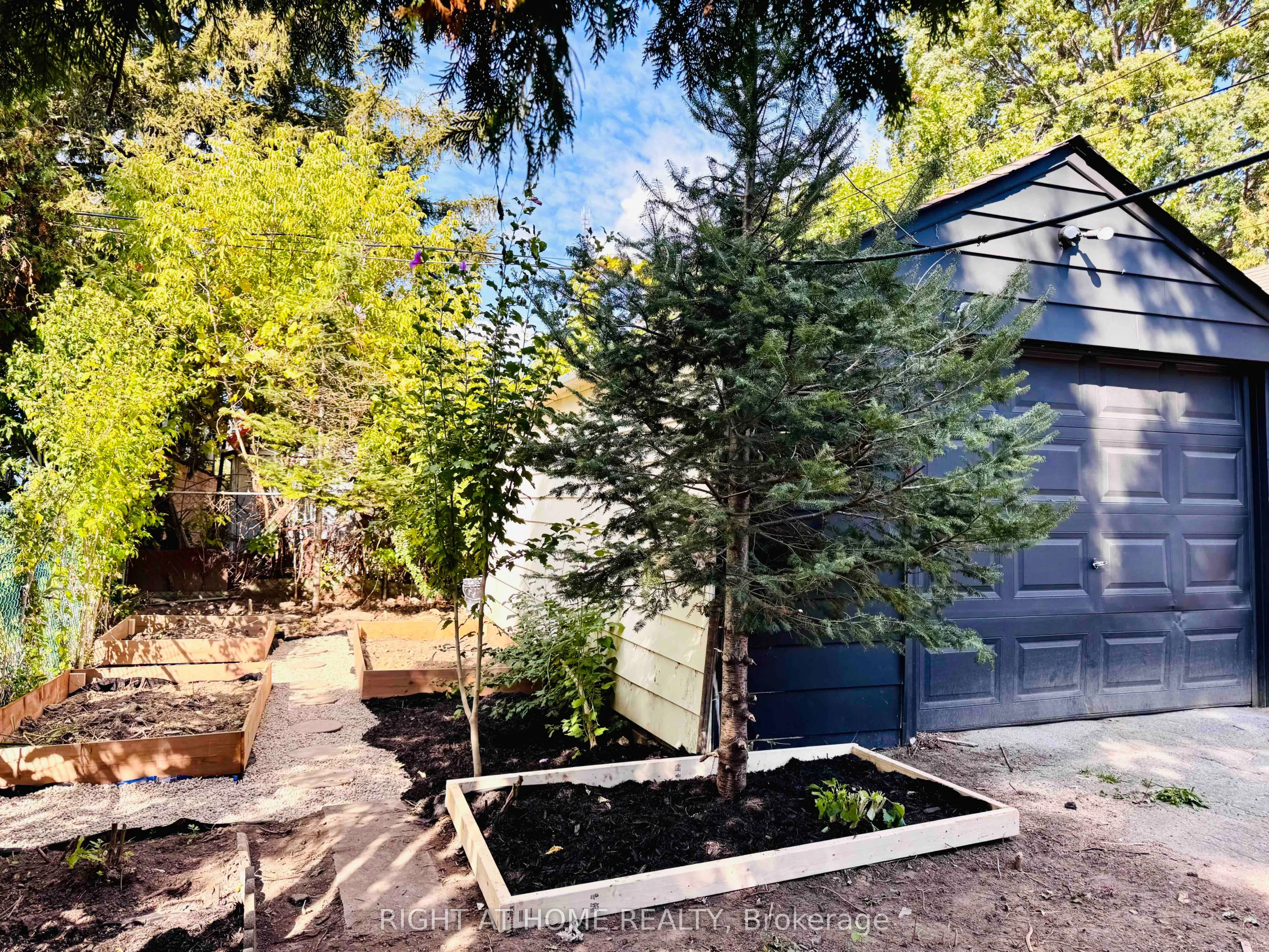28 Pendeen Avenue