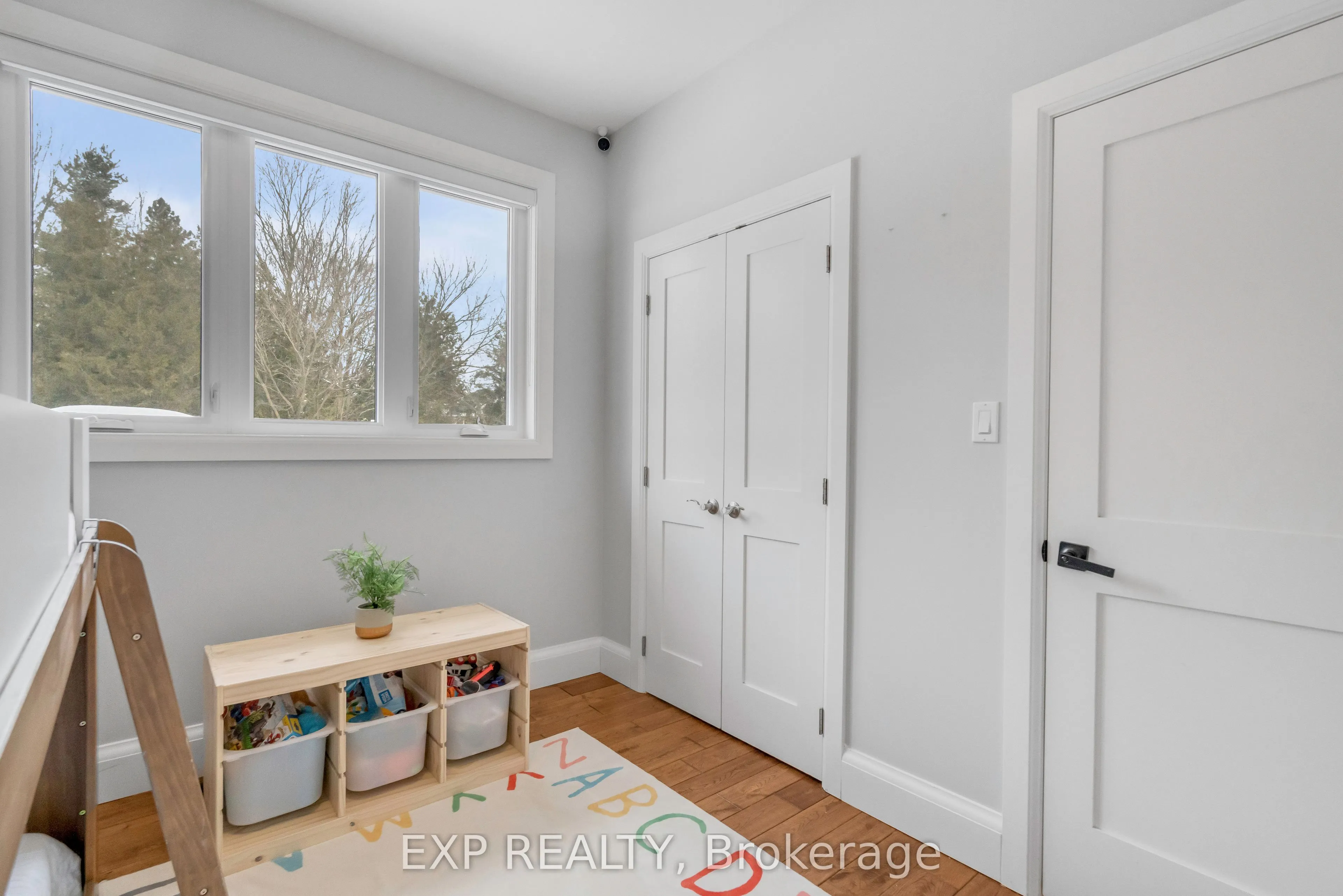 13379 Trafalgar Road