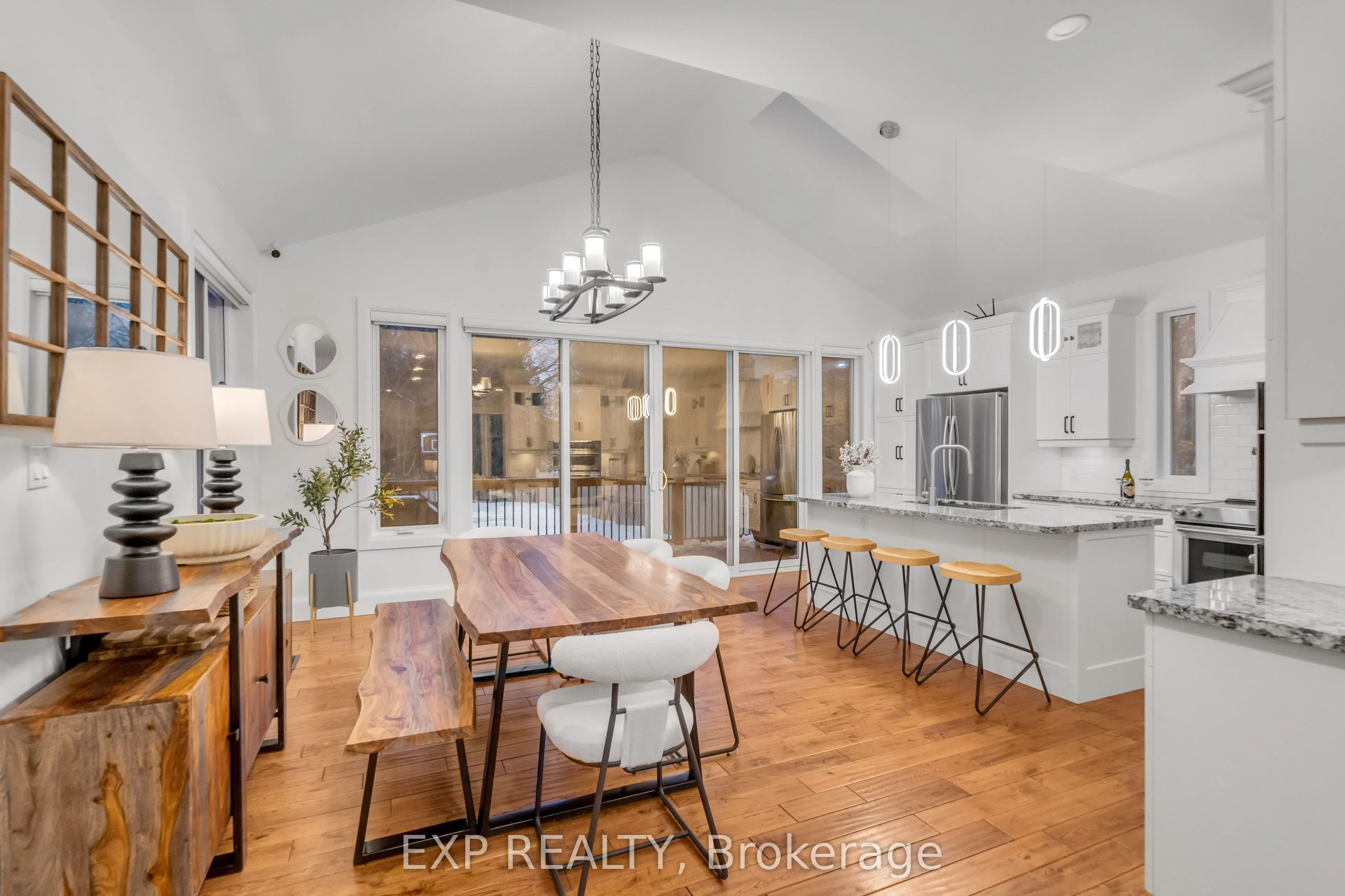 13379 Trafalgar Road