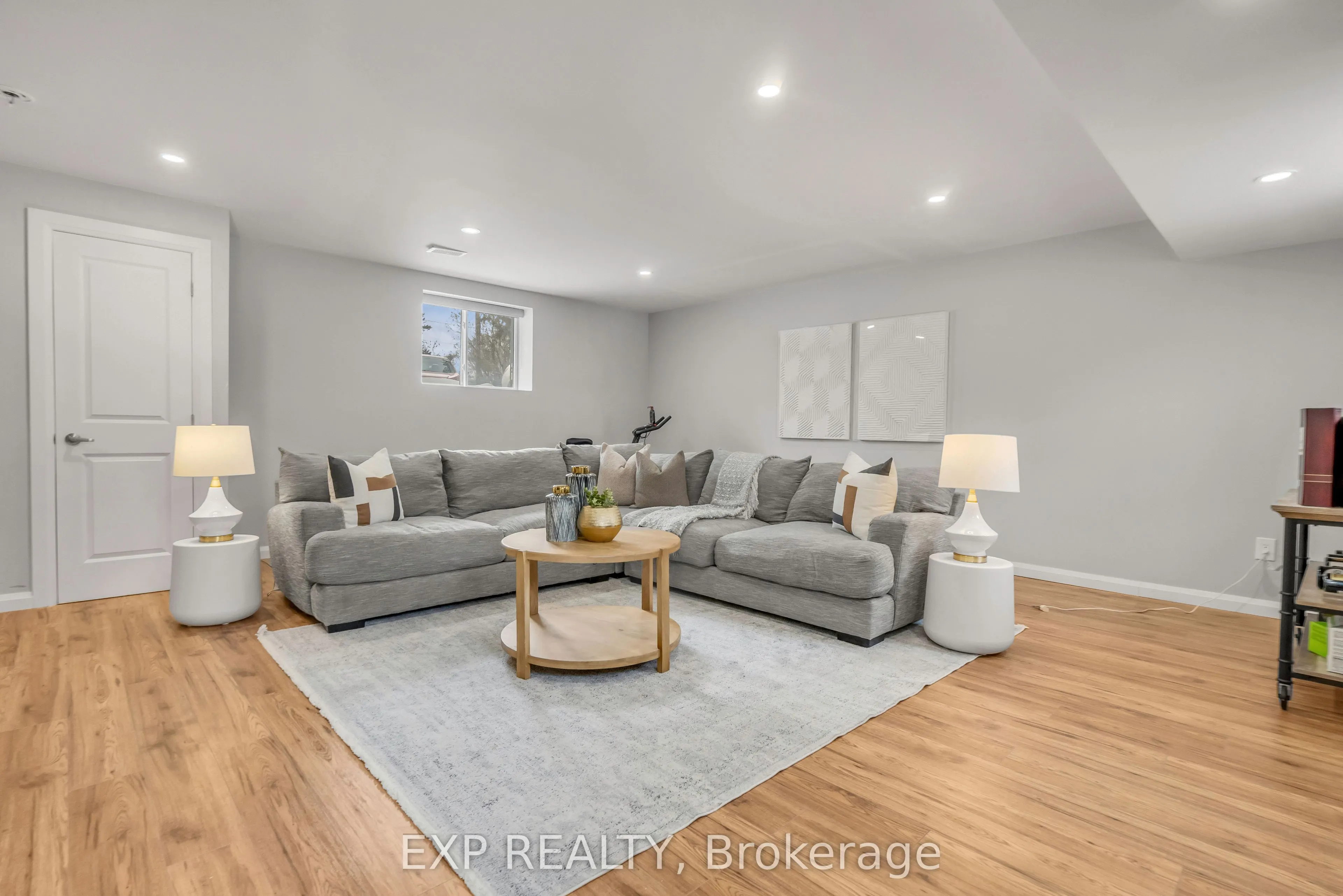 13379 Trafalgar Road