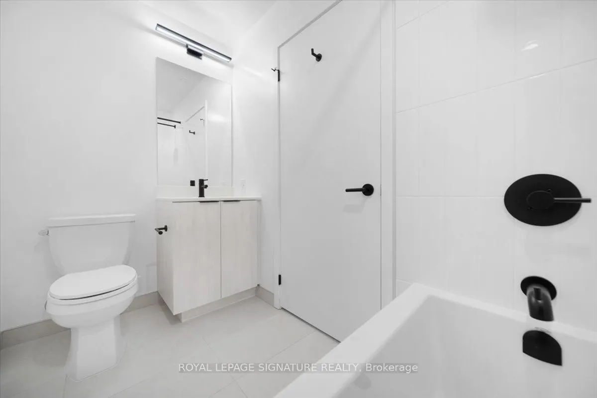 2495 Eglinton Avenue, #714