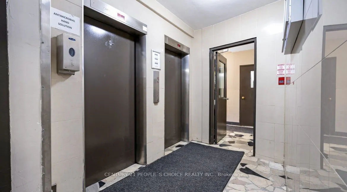 30 Speers Road, #1705