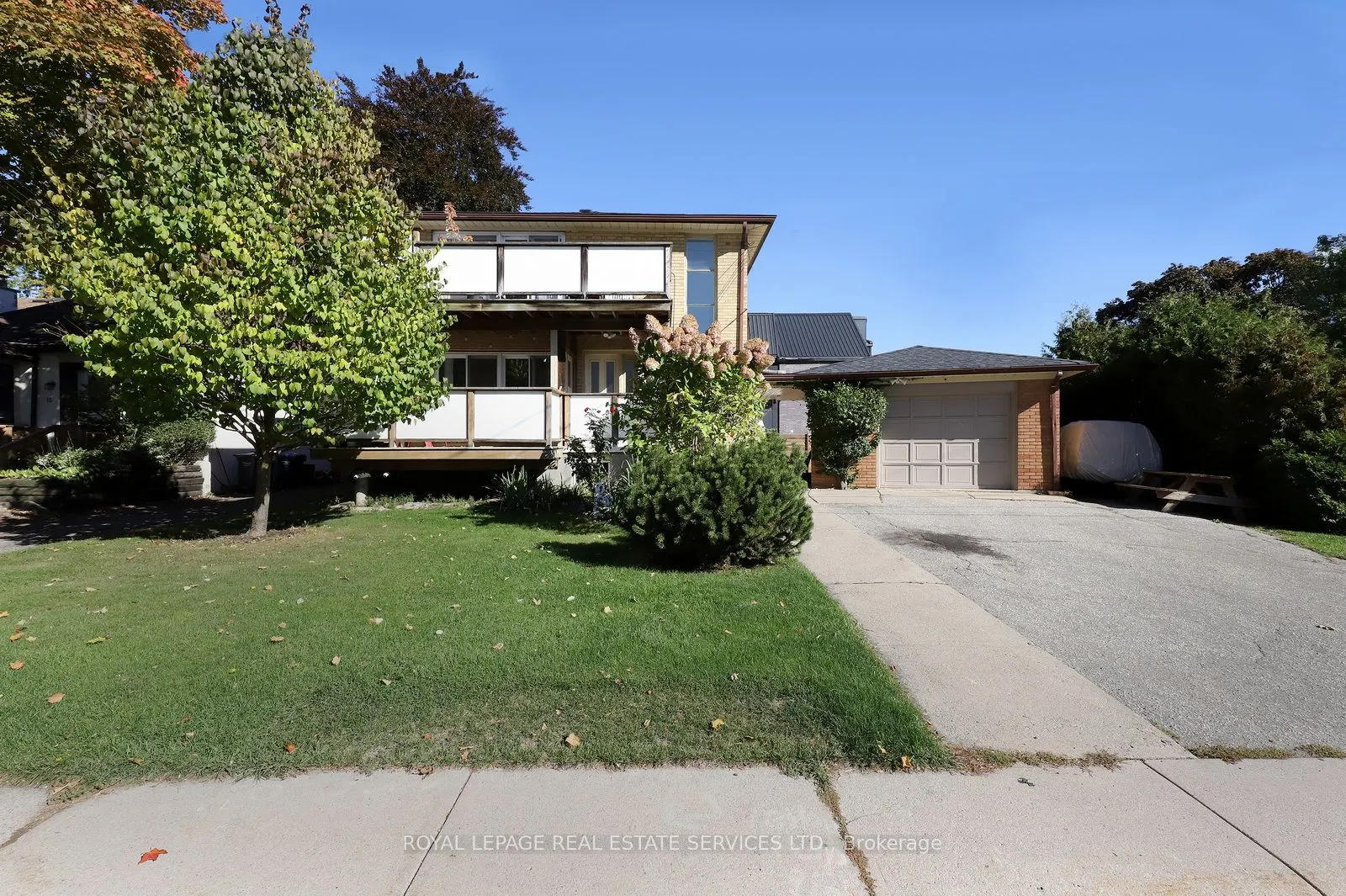 13 Benson Avenue, #Main Floor