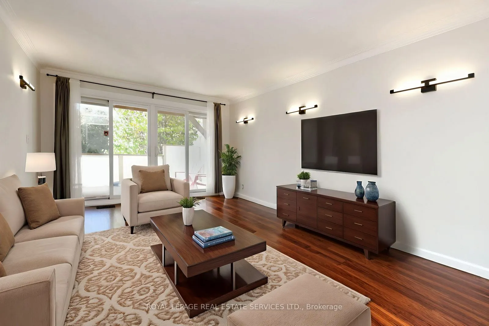 13 Benson Avenue, #Main Floor