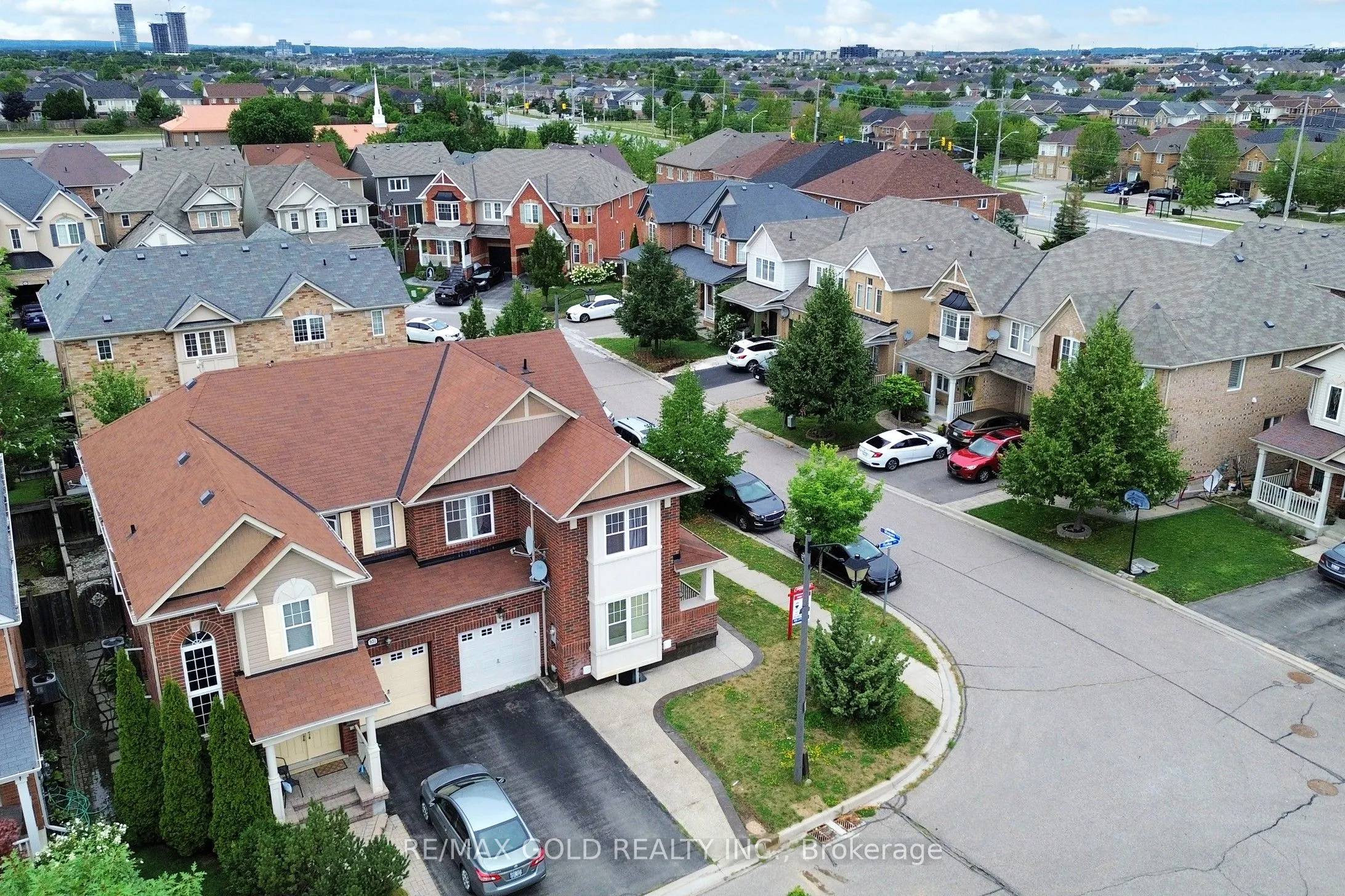 933 Raftis Crescent