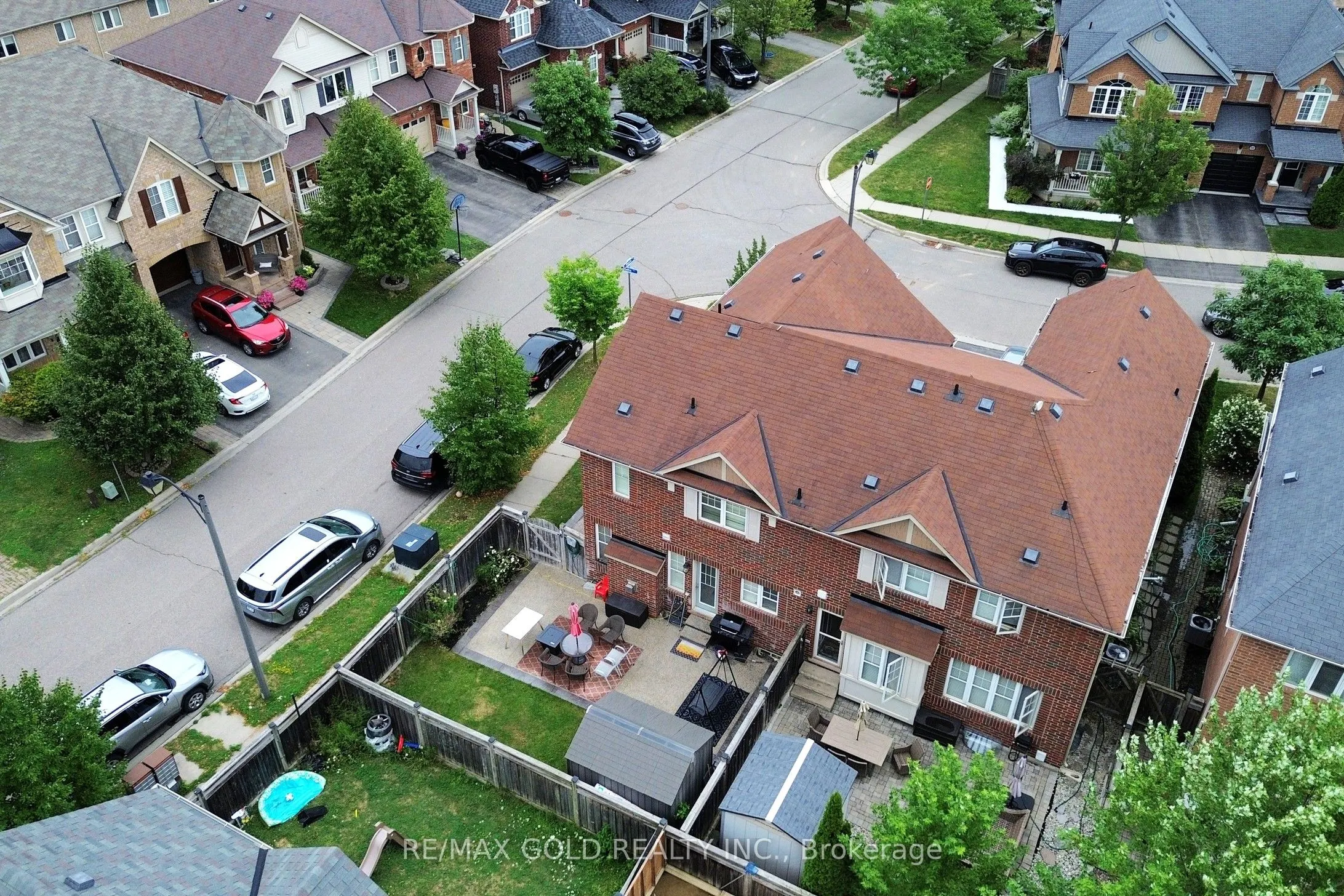 933 Raftis Crescent