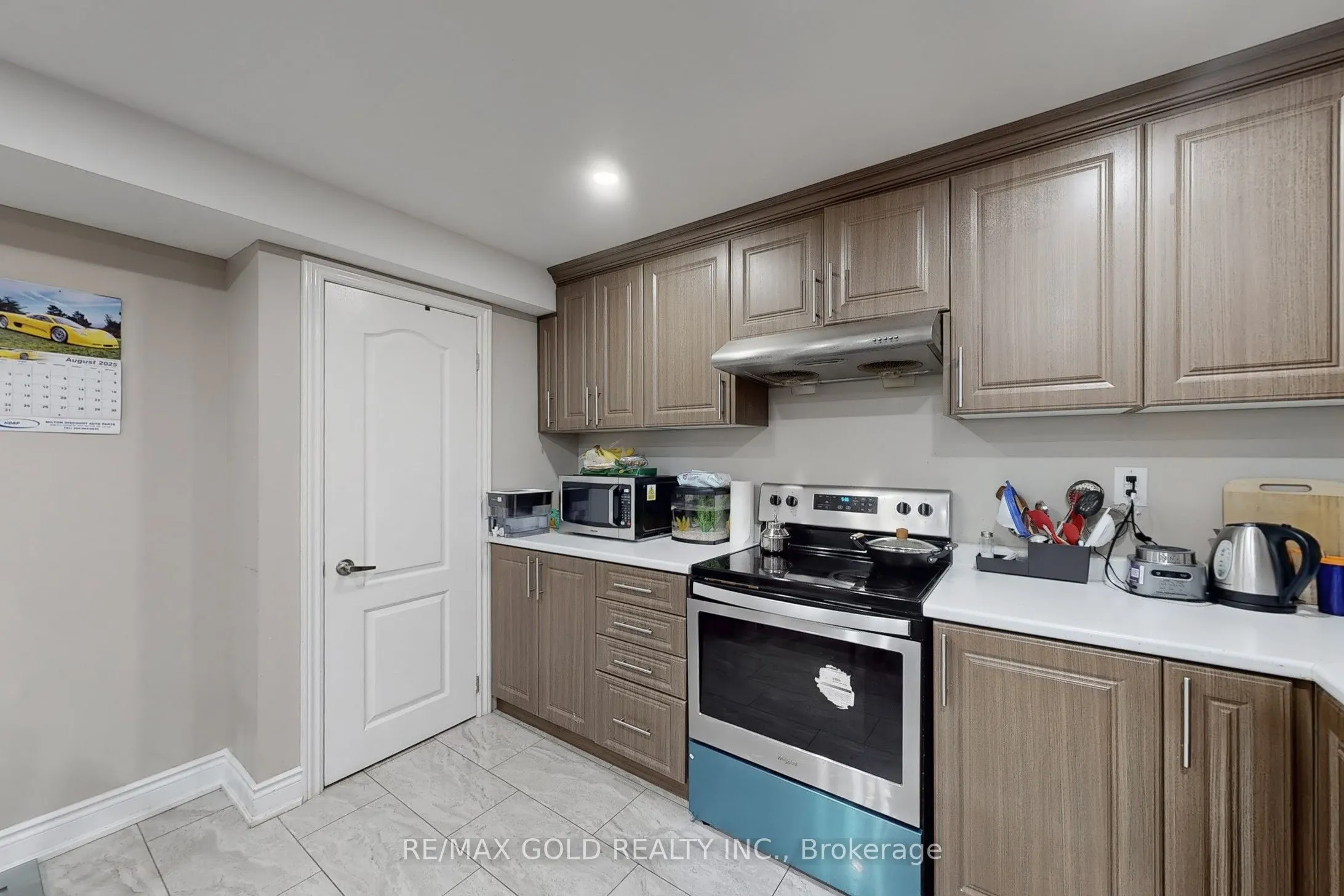 933 Raftis Crescent
