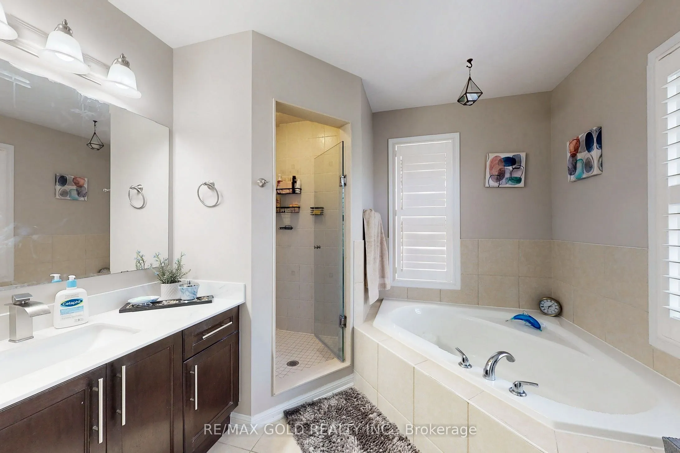 933 Raftis Crescent