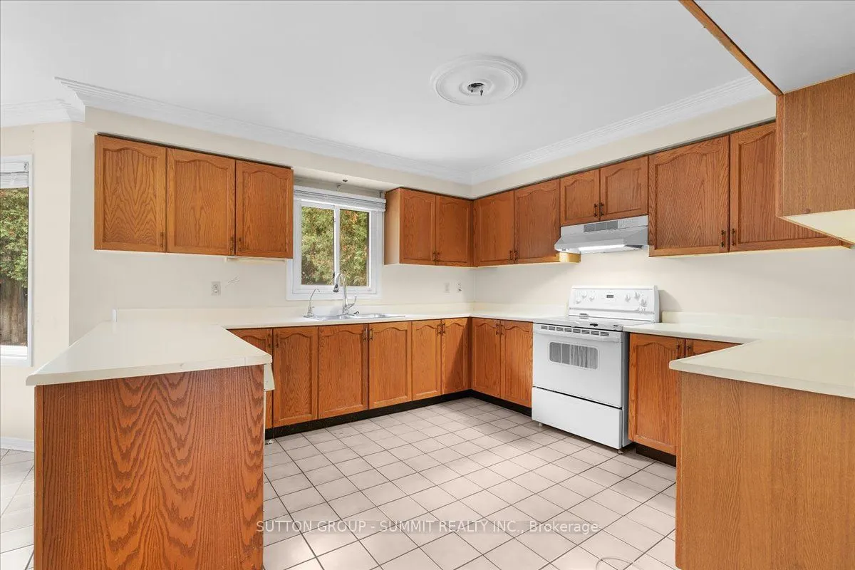102 Sunforest Drive