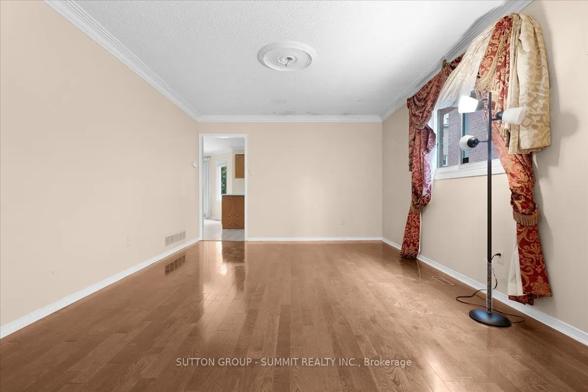 102 Sunforest Drive
