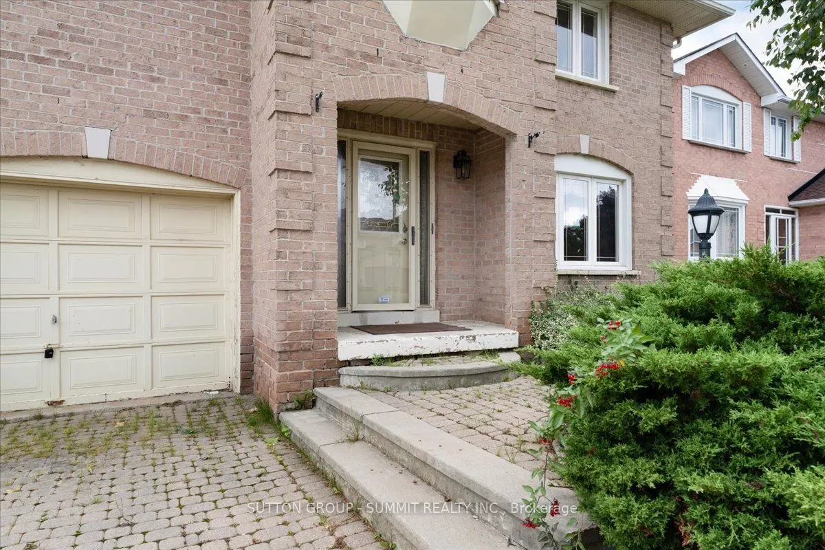 102 Sunforest Drive