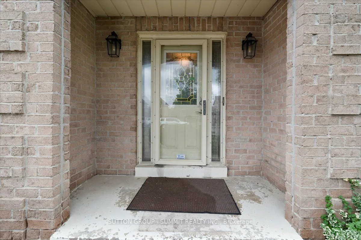 102 Sunforest Drive