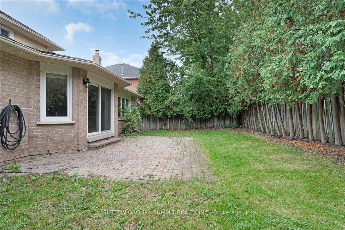 102 Sunforest Drive