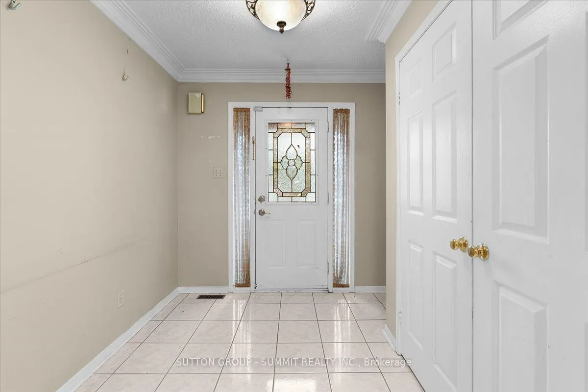 102 Sunforest Drive