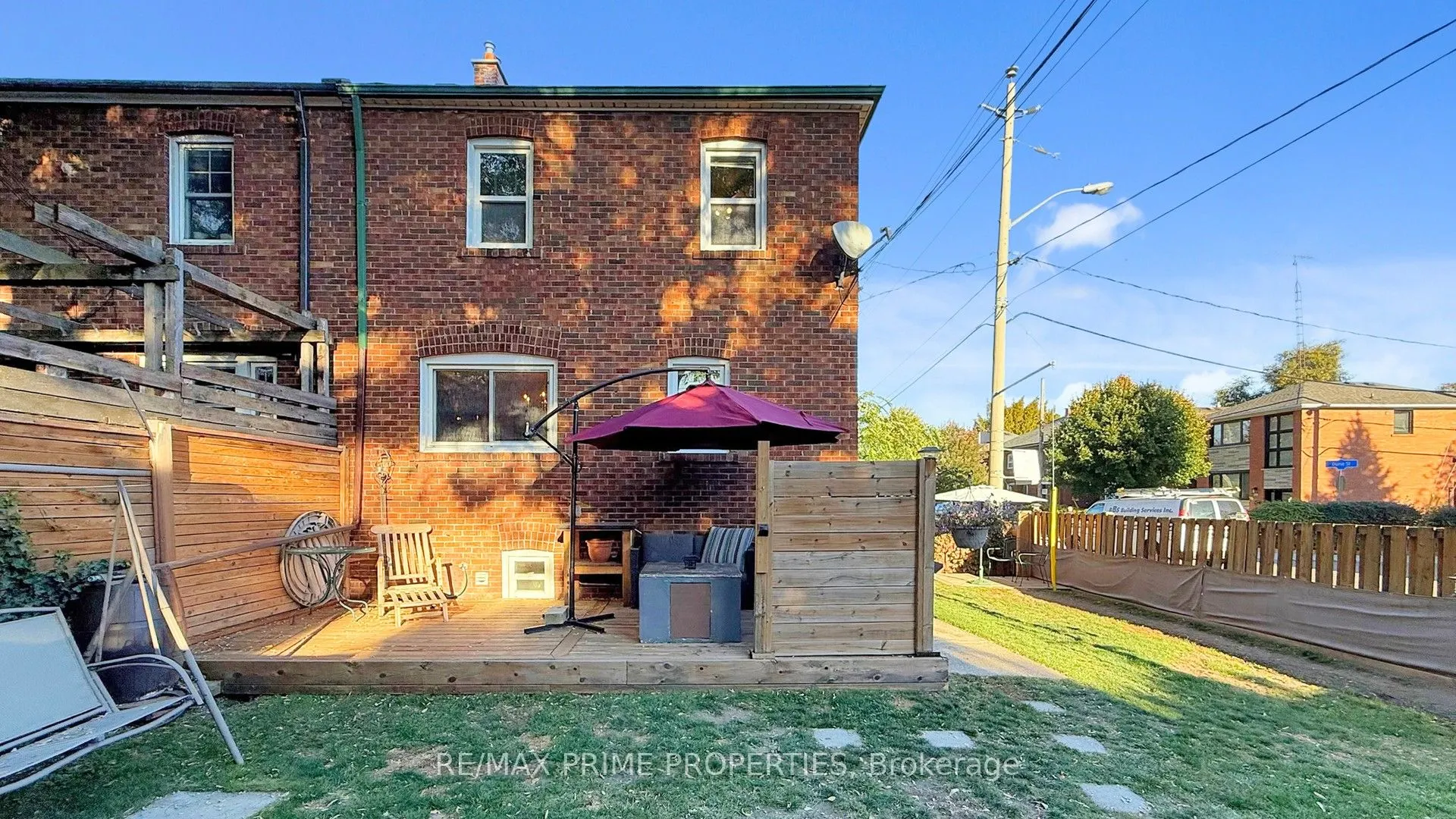 664 Durie Street