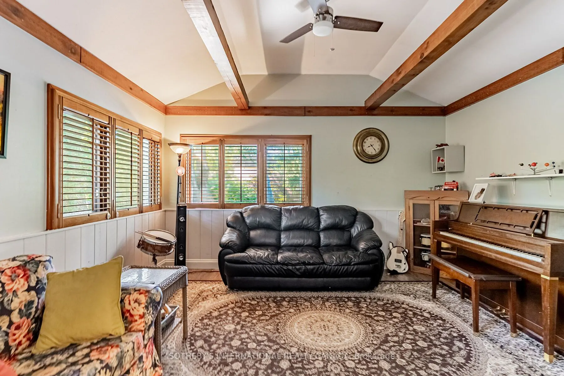 1218 Lakebreeze Drive