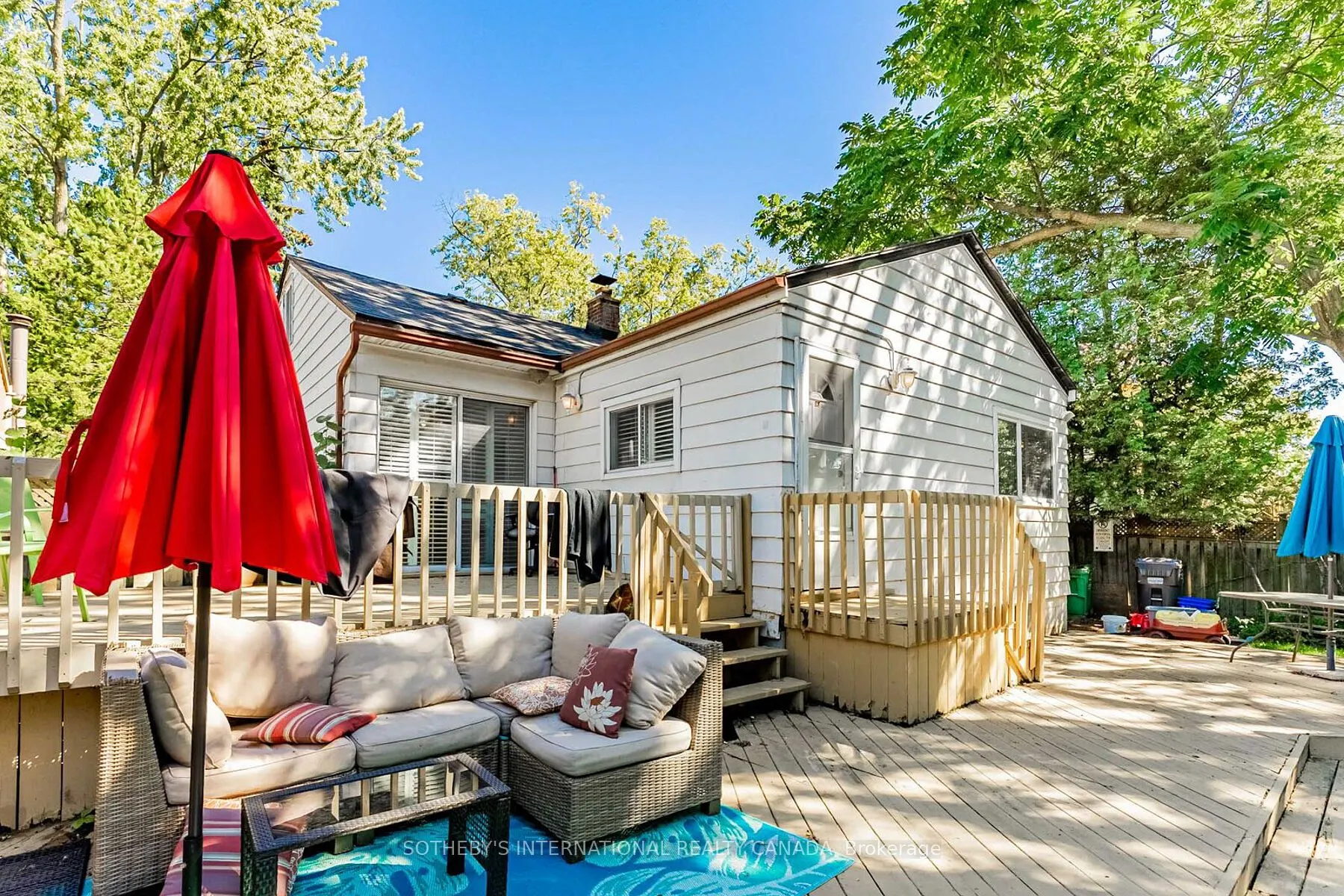 1218 Lakebreeze Drive