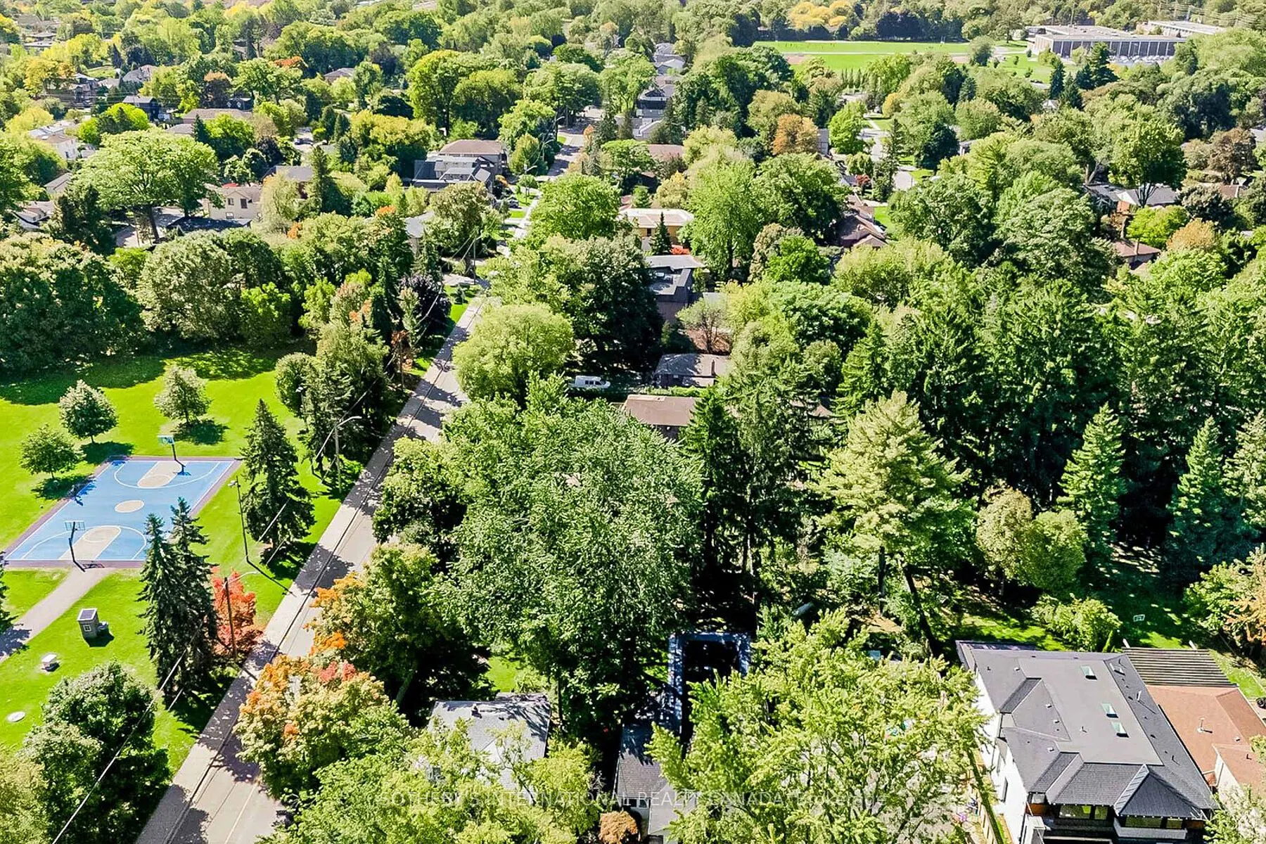 1218 Lakebreeze Drive