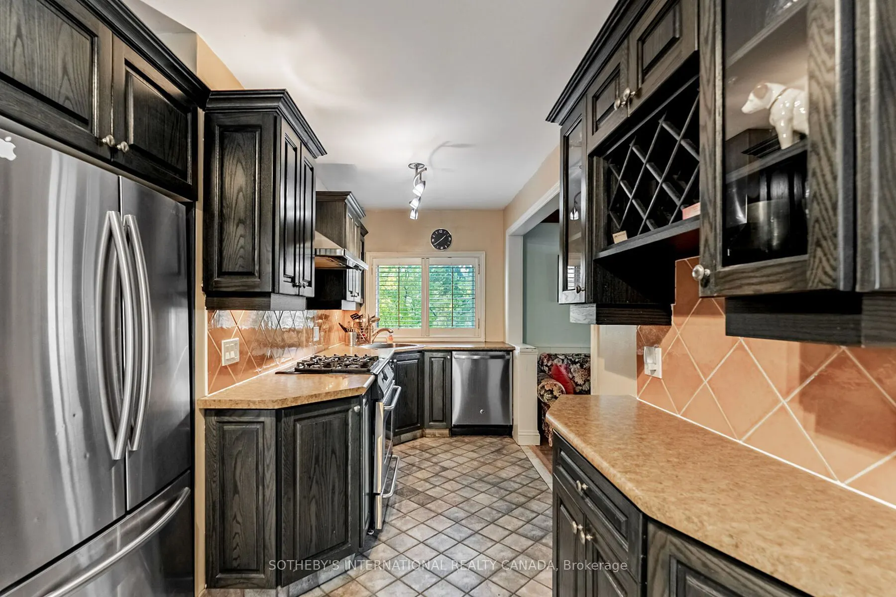 1218 Lakebreeze Drive