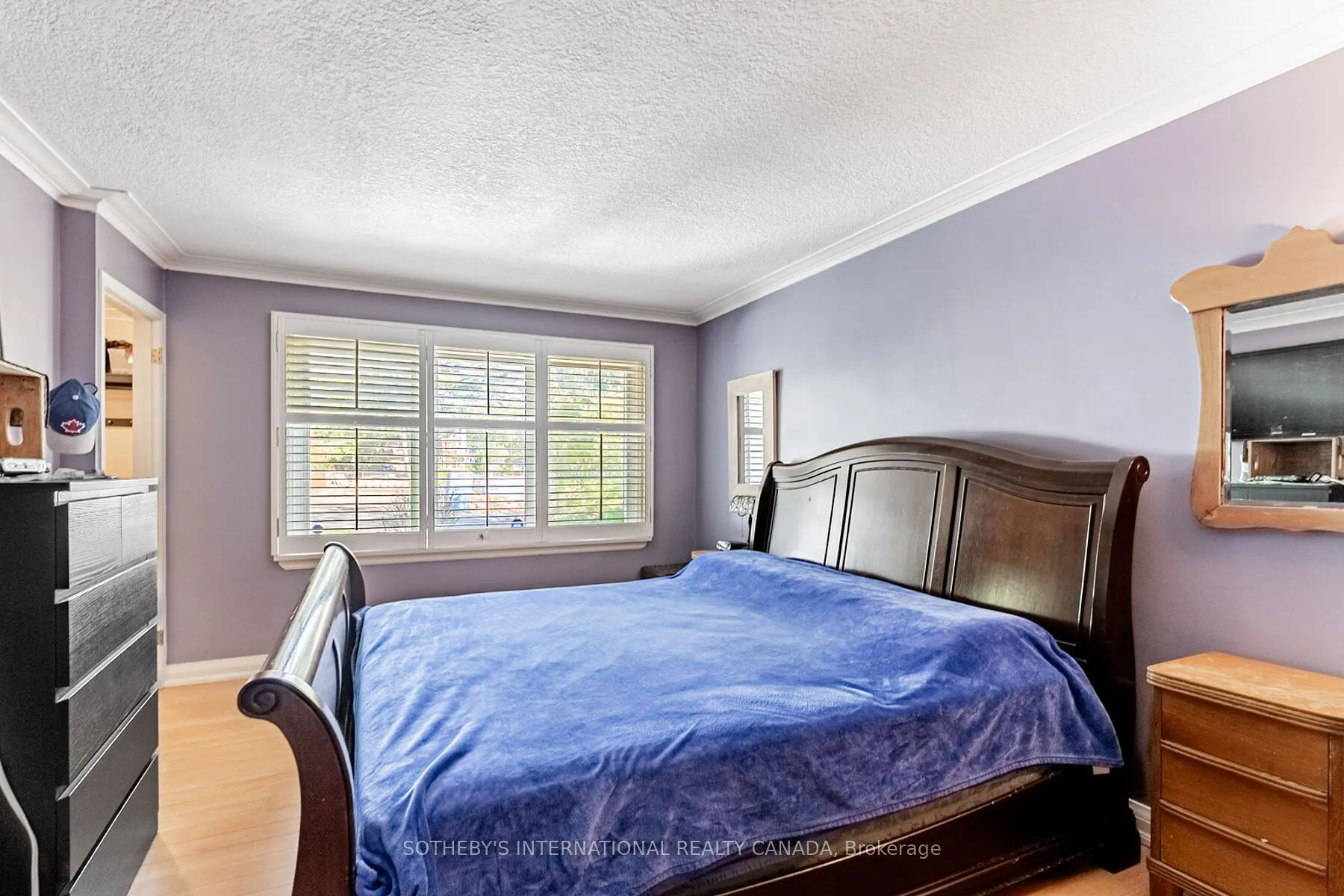 1218 Lakebreeze Drive