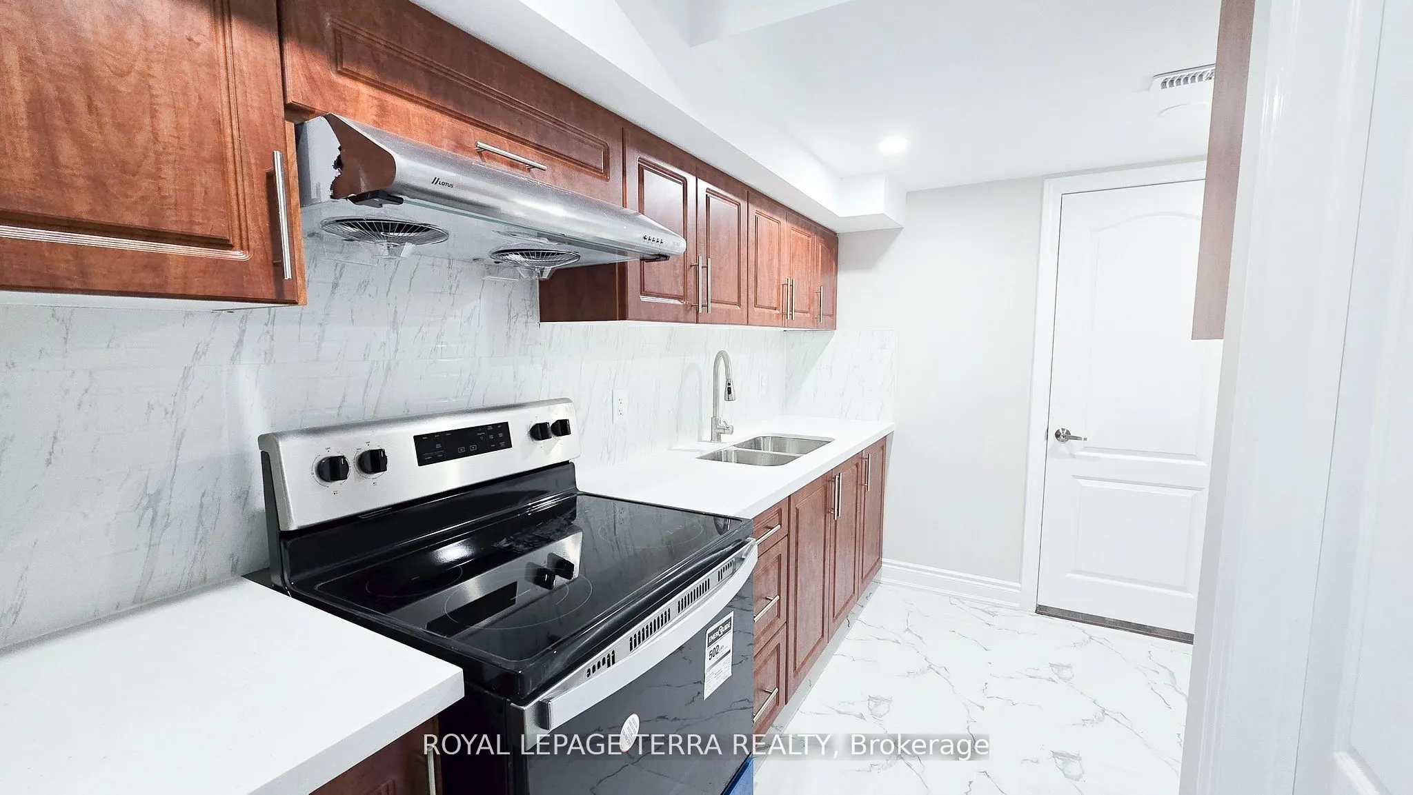 121 Ashdale Road, #BSMT