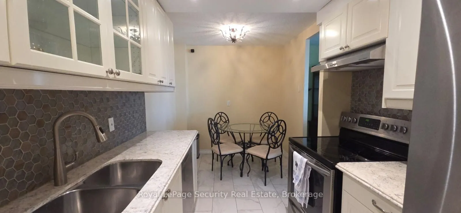 2556 Argyle Road, #805