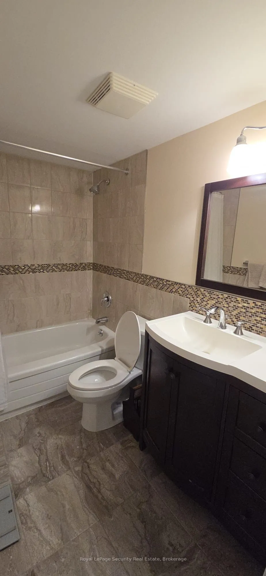 2556 Argyle Road, #805