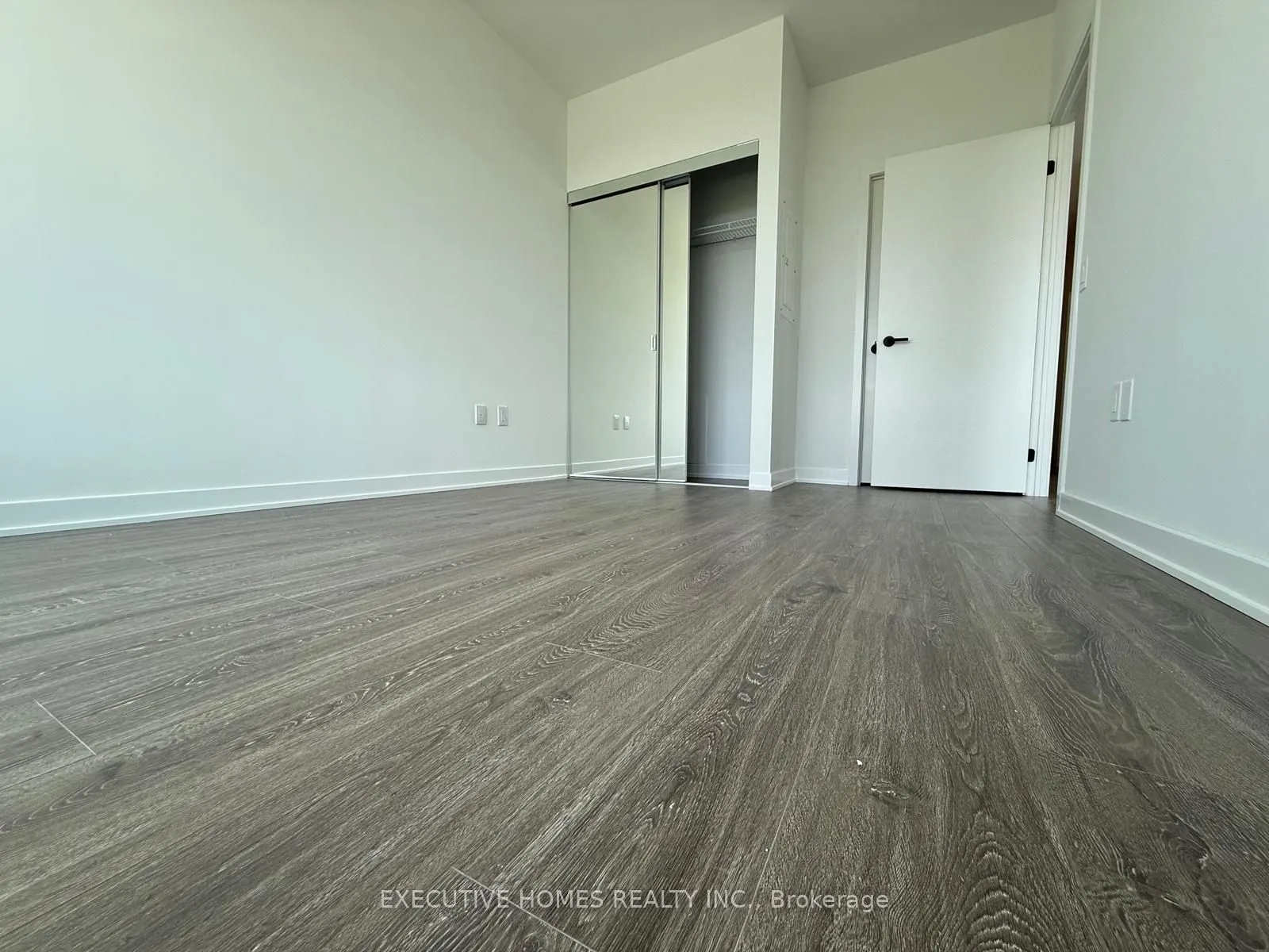 2495 Eglinton Avenue W, #705